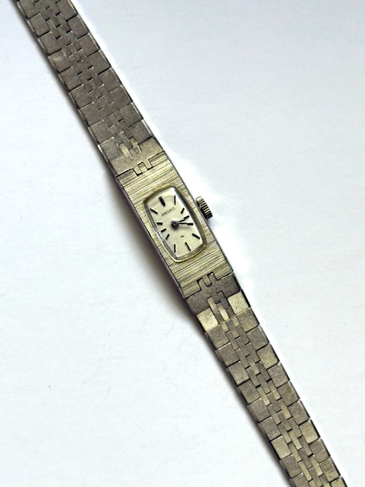 working silver tone wind up seiko watch