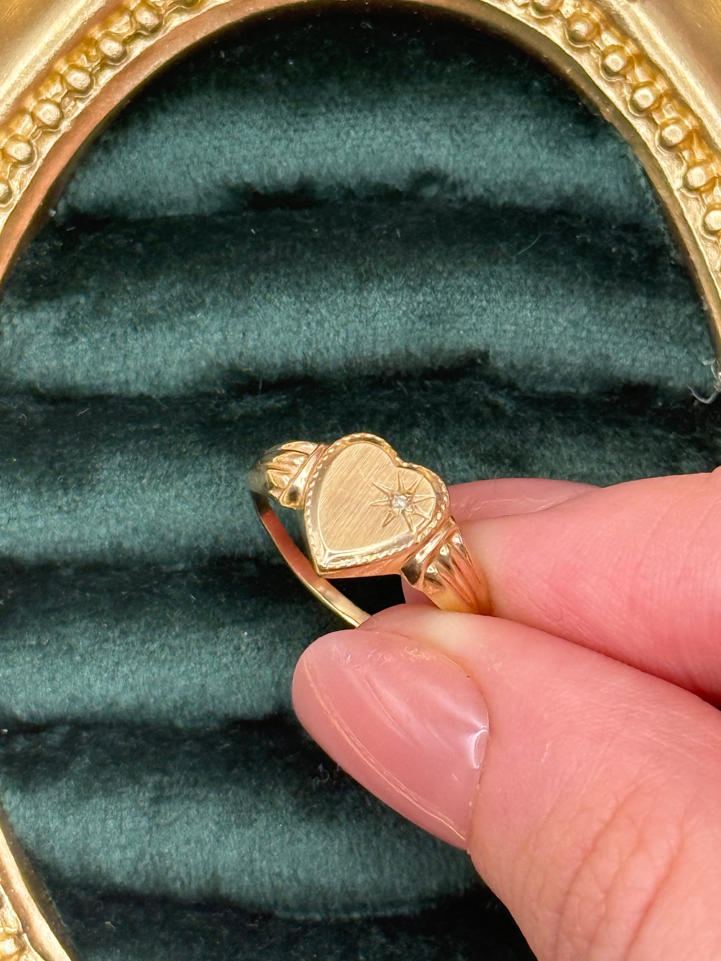 10k Gold Heart Signet Ring Size 6