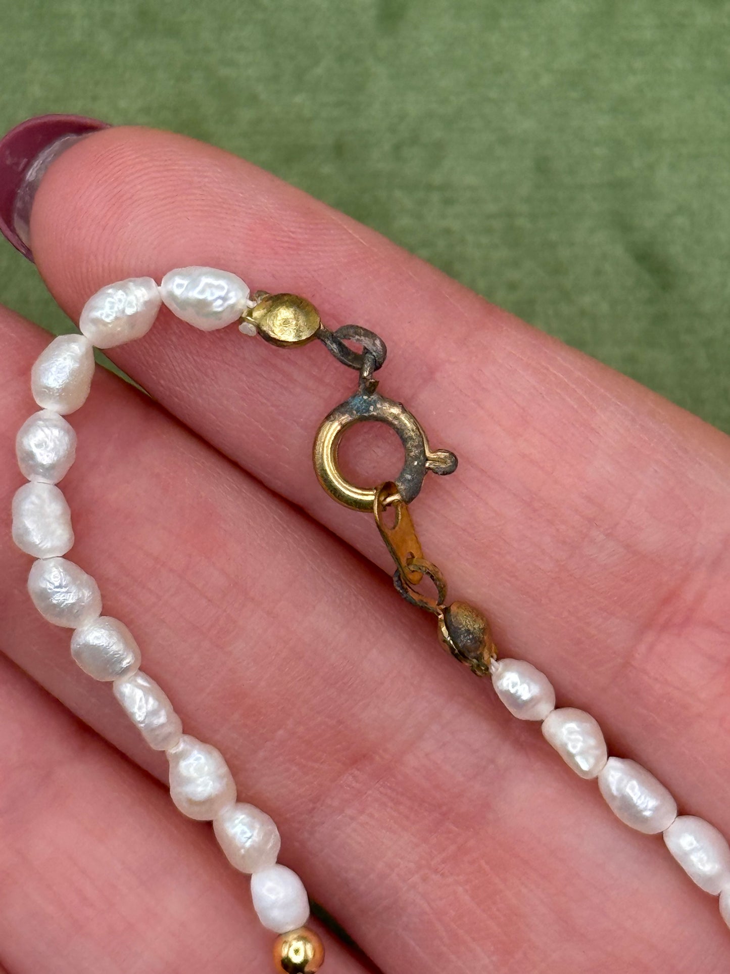 Vintage Gold Tone Garnet Bead Pearl Bracelet 7.5”
