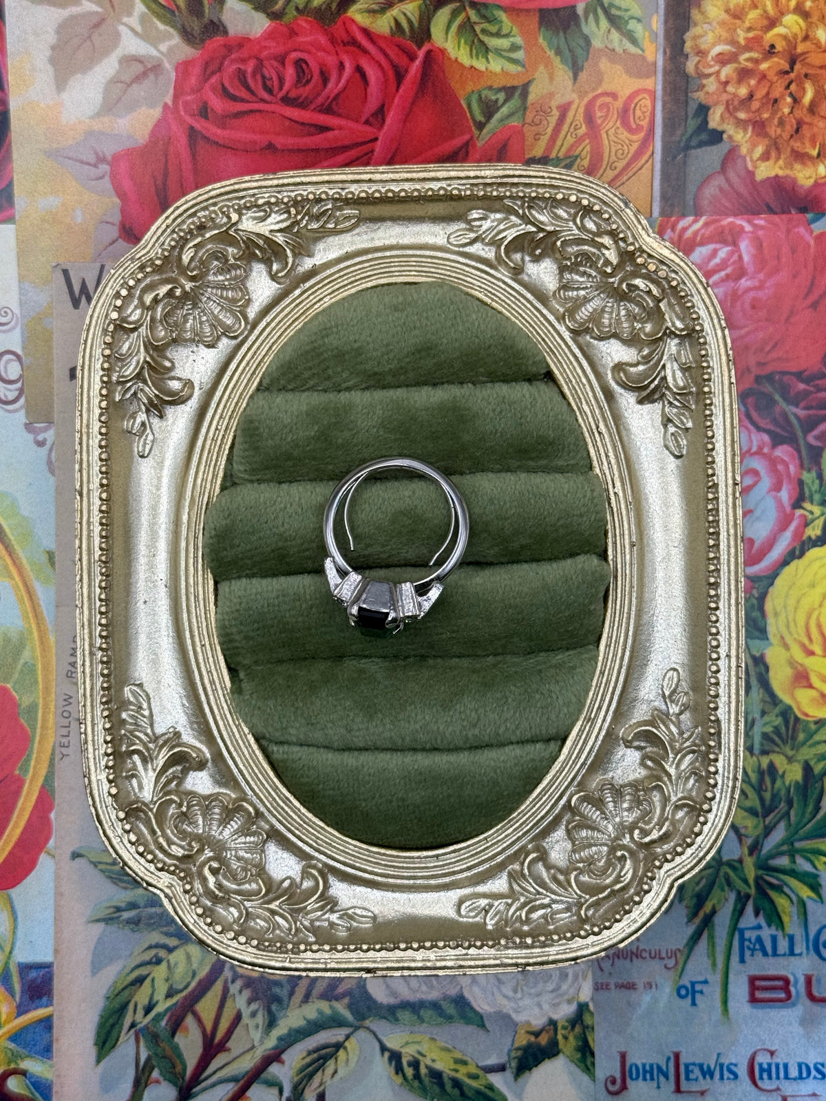 Vintage Silver Tone Avon Ring Size 5