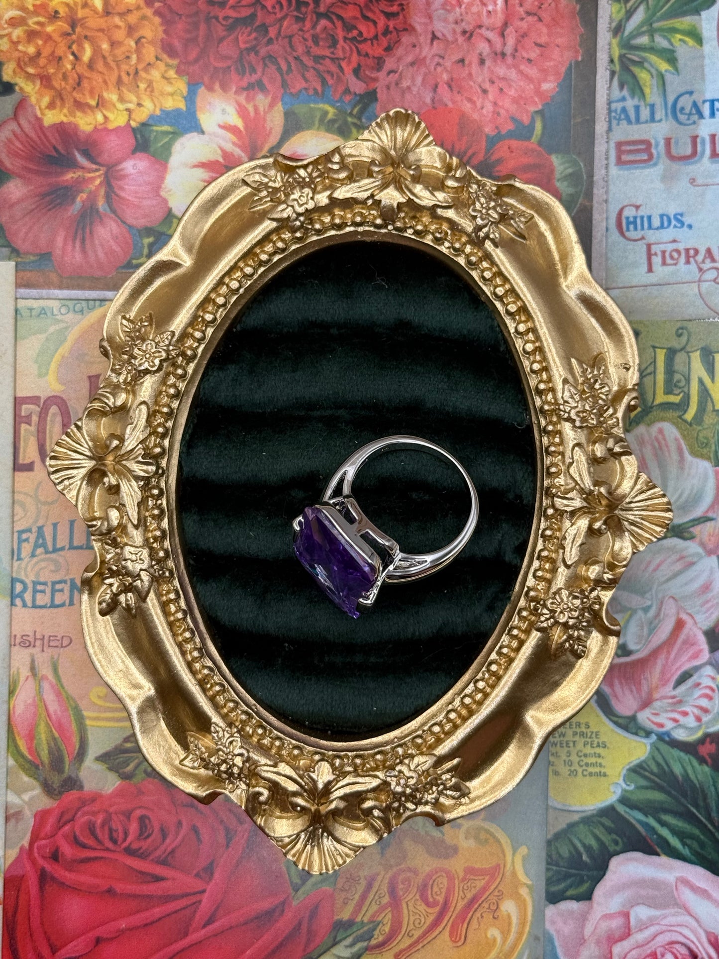Vintage Silver Tone Old Stock Ring Size 8