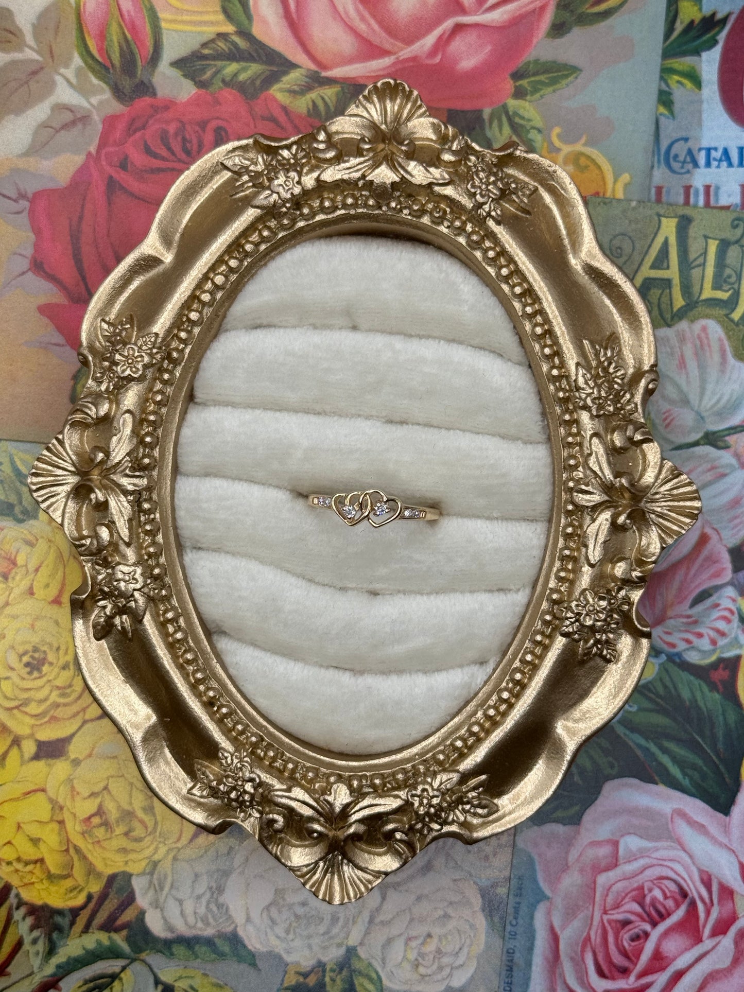 10k Solid Gold Dainty Diamond Heart Ring Size 5.75