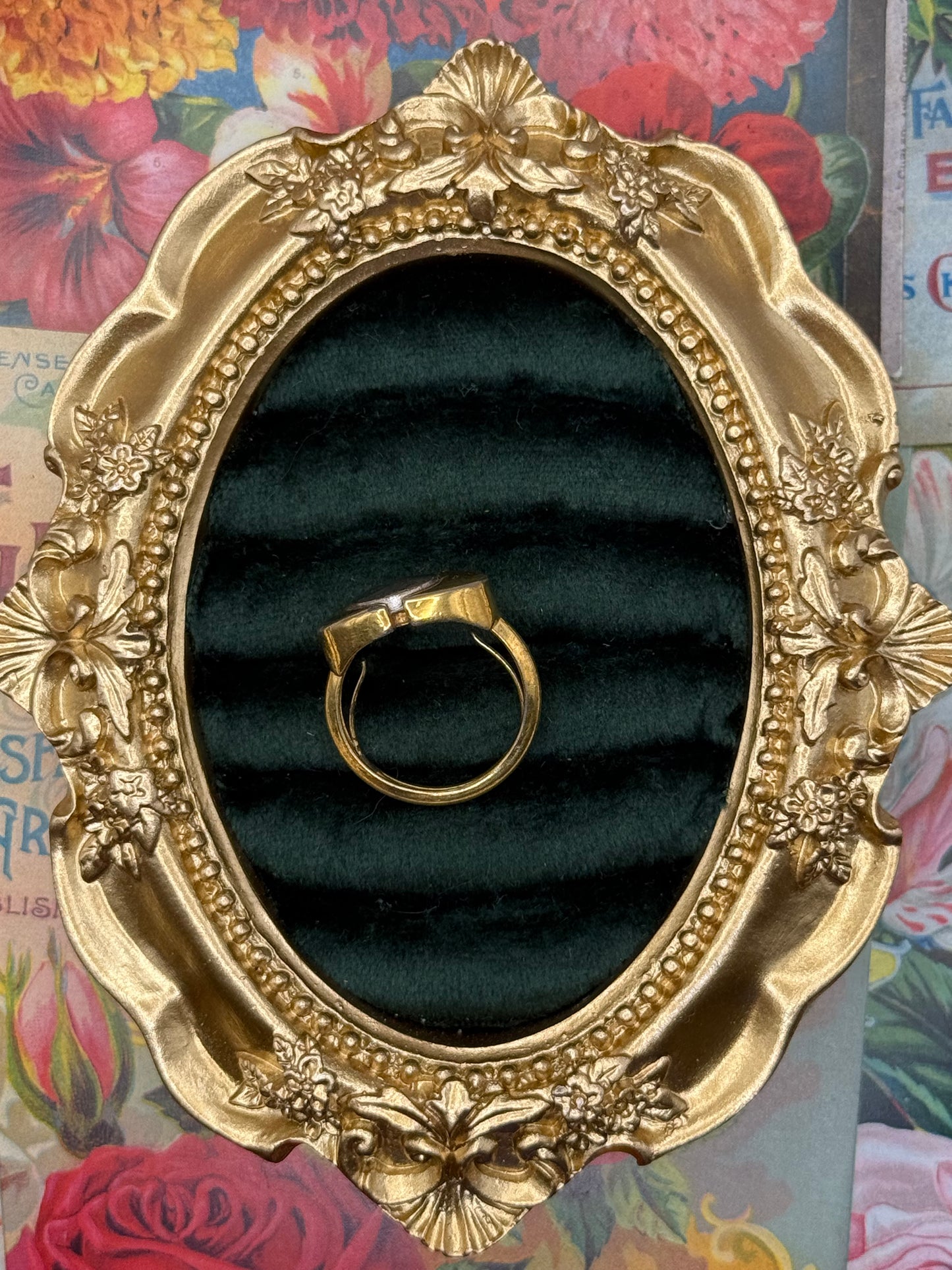 Vintage Two Tone Avon Ring Size 6.5