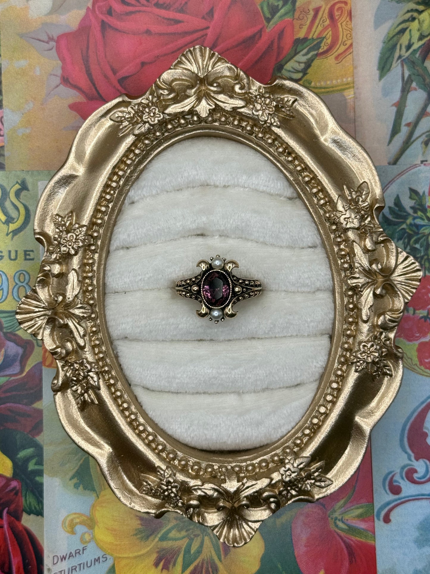 Vintage Gold Tone Avon Ring Size 5