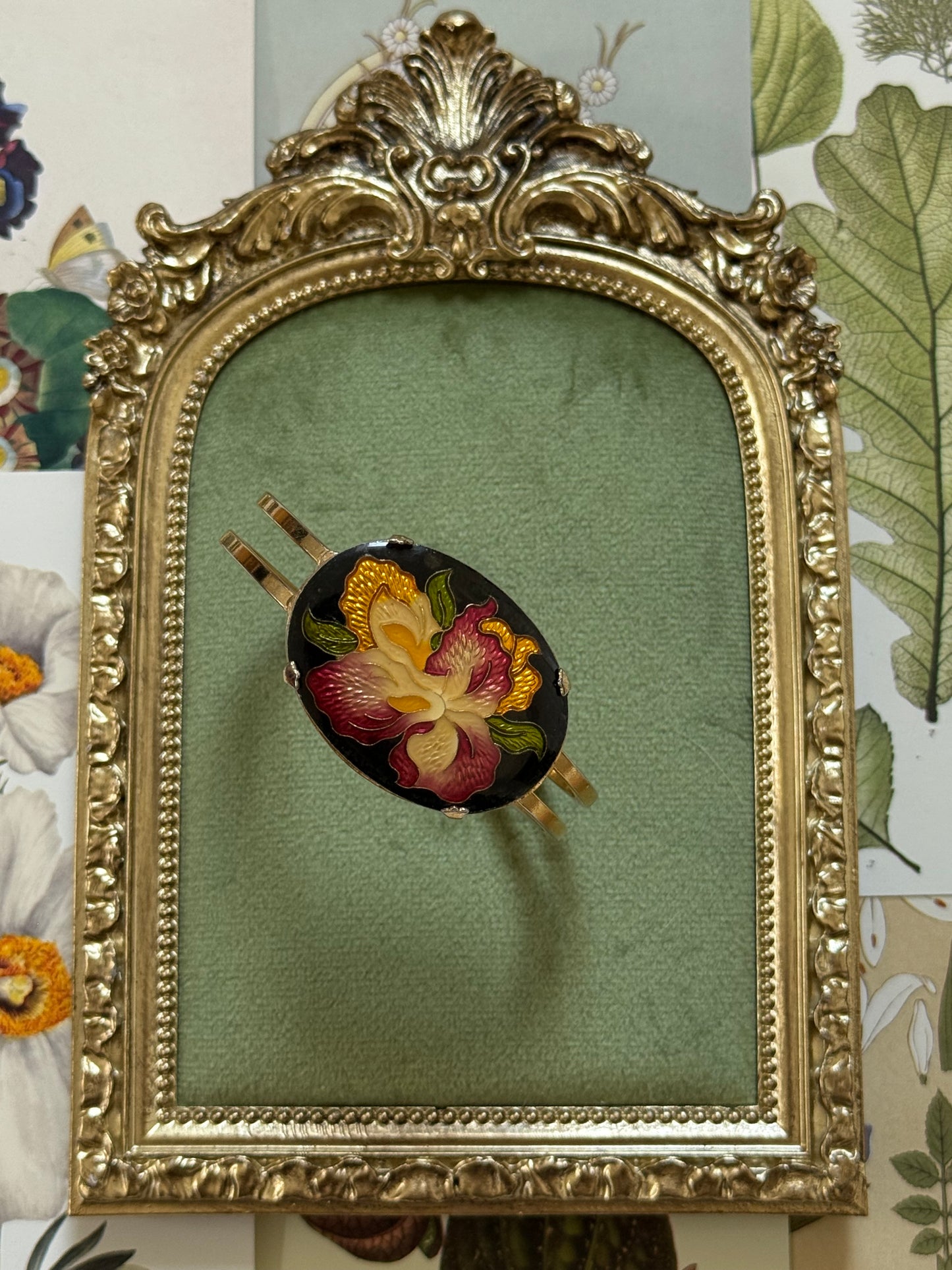 Vintage Gold Tone Enameled Clamper Bracelet