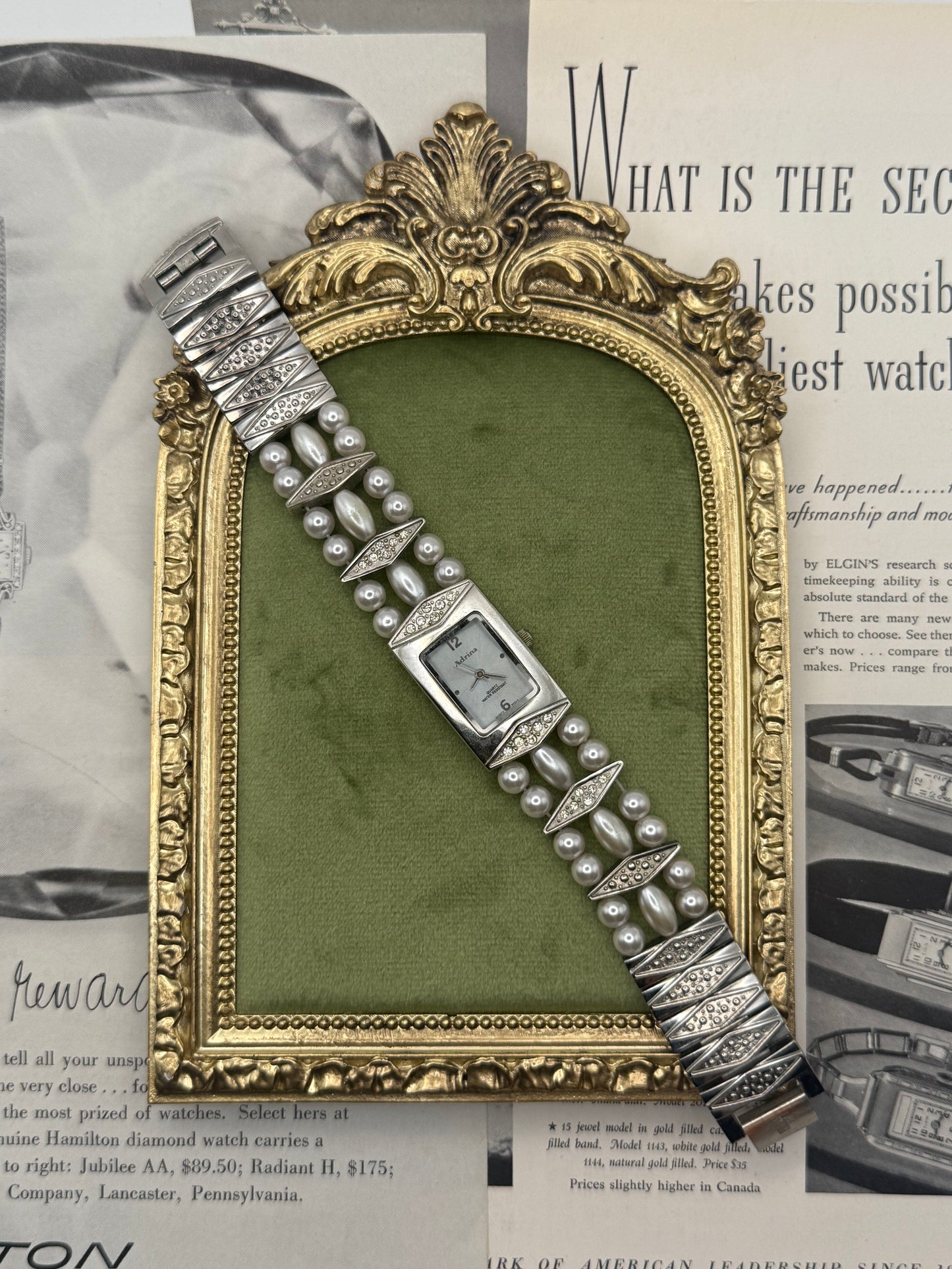 Working Vintage Silver Tone Pearl Beaded Watch