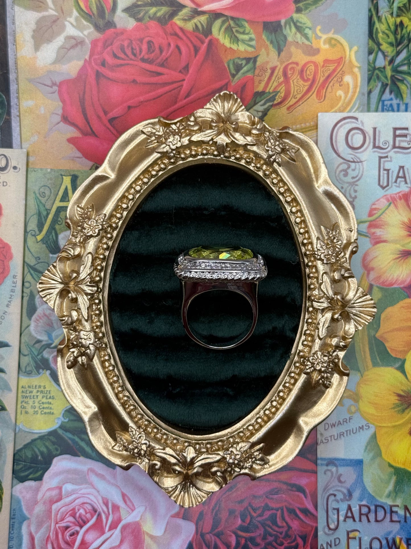 Vintage Silver Tone Old Stock Ring Size 8