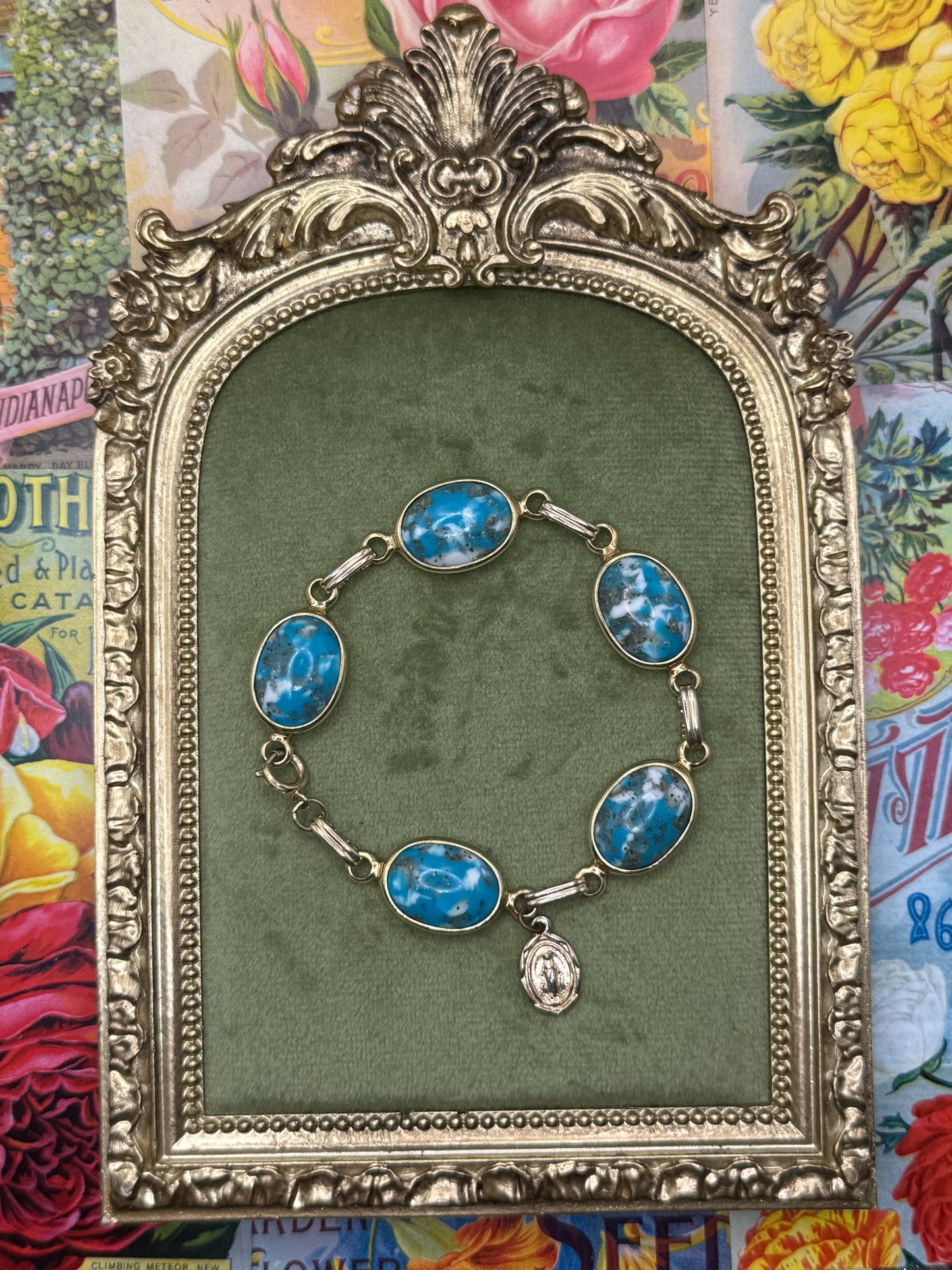 Vintage Gold Tone Cabochon Bracelet W/ Religious Pendant 6.75”