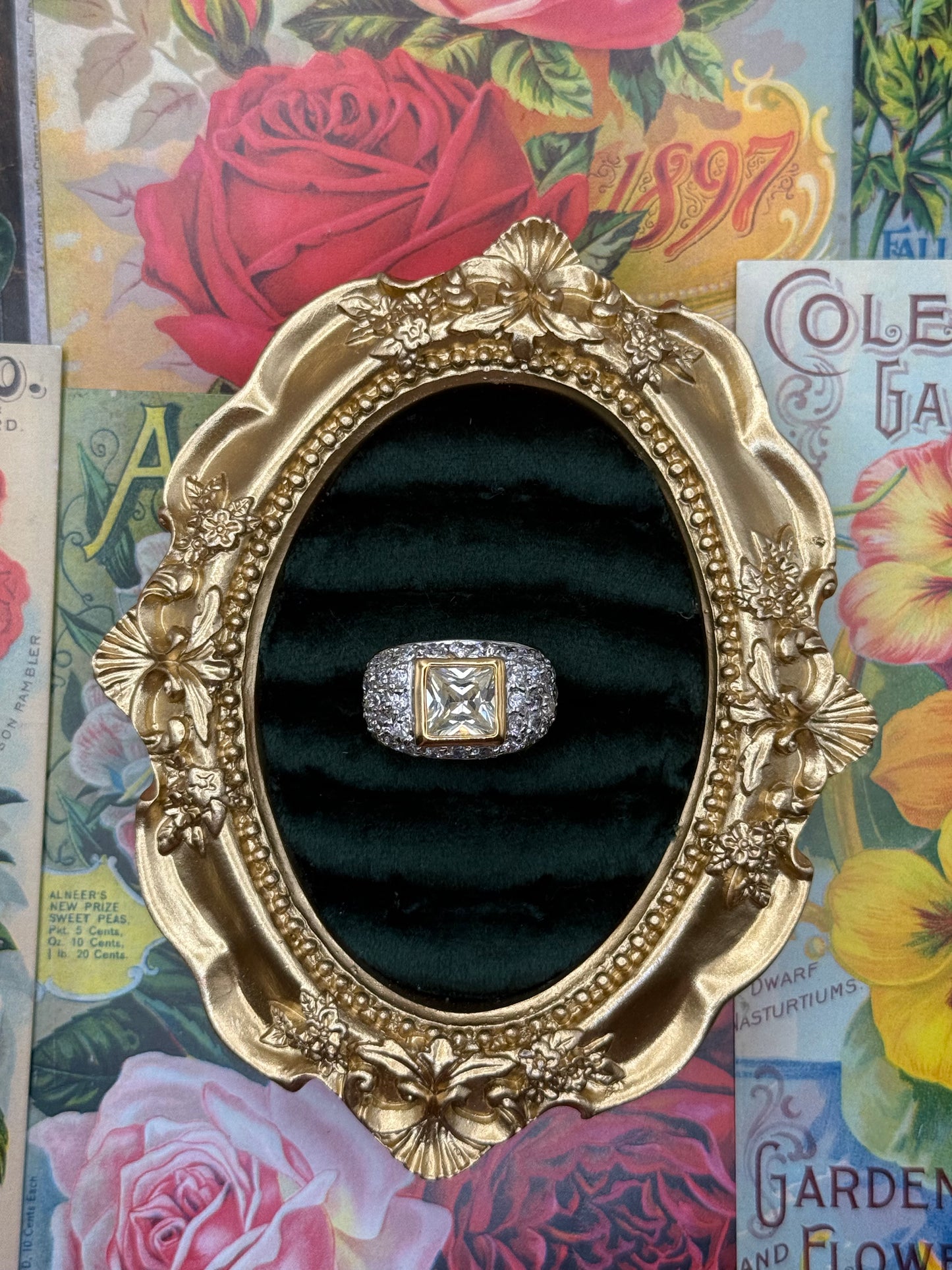 Vintage Gold Tone Old Stock Ring Size 6