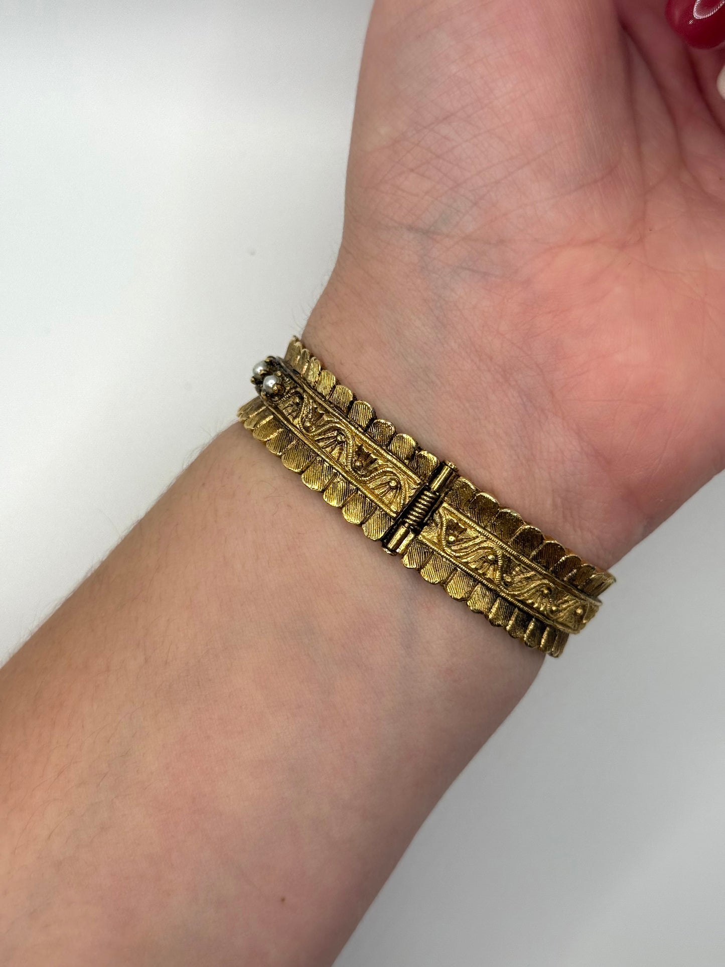 nonworking gold tone pearl band peek a boo watch