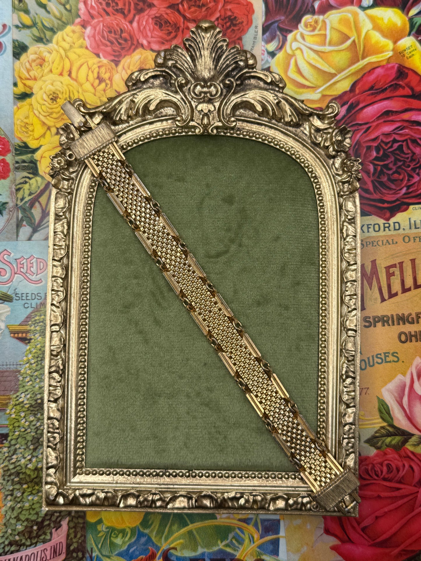 Vintage Gold Tone Bracelet 6.5”