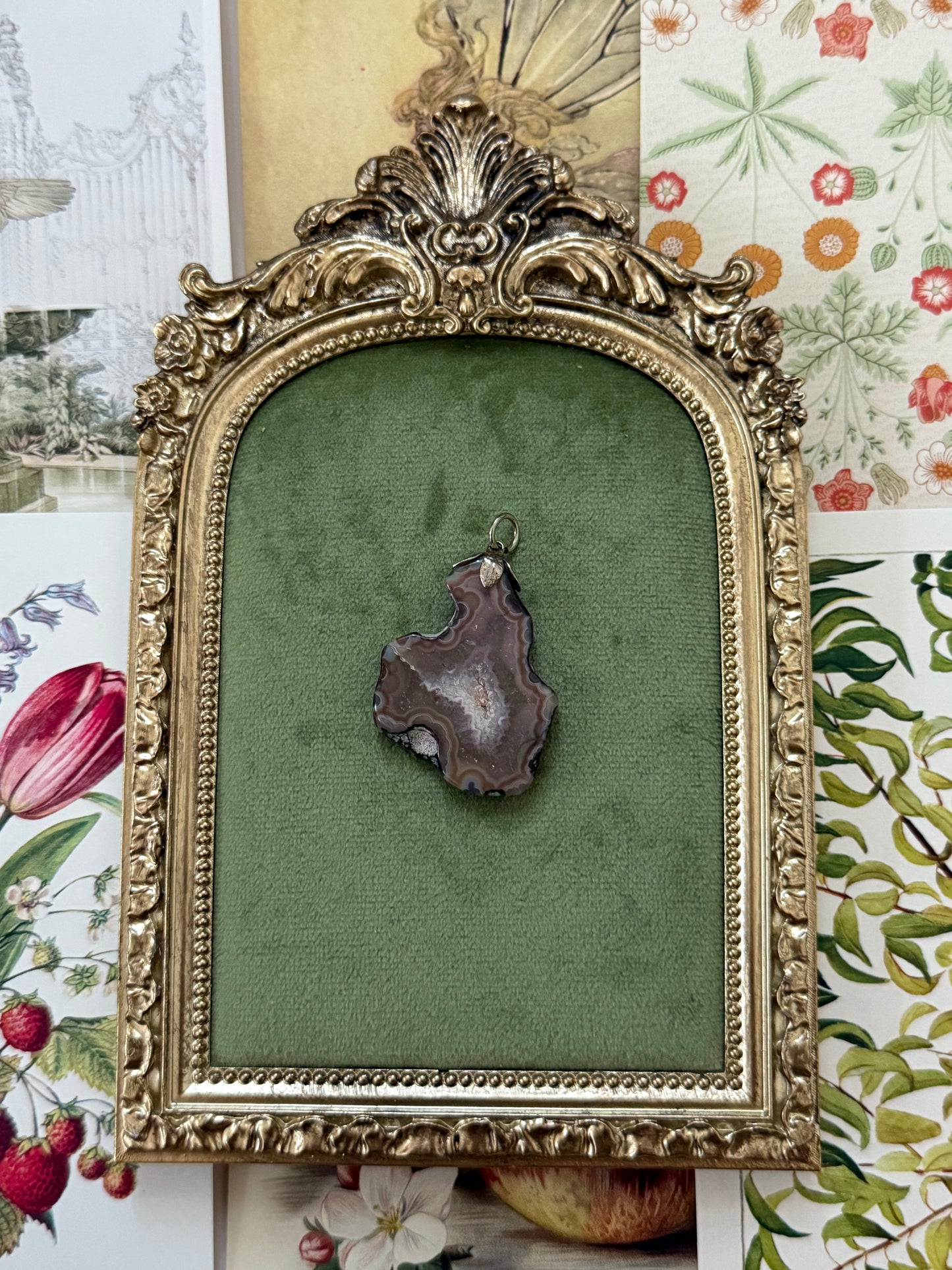 Vintage Silver Tone Agate Pendant