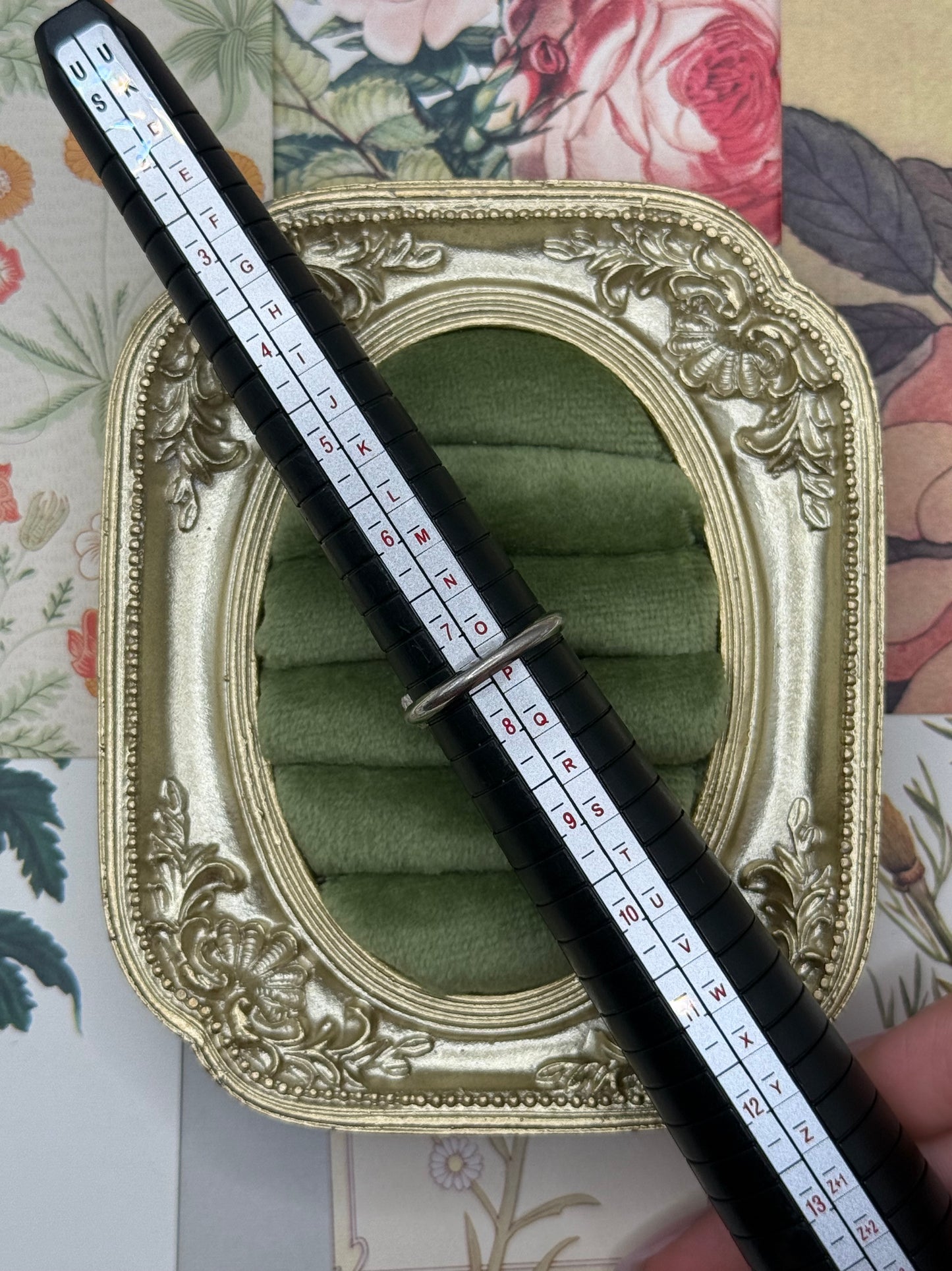 Vintage Silver Tone Avon Bow Ring Size 7.5