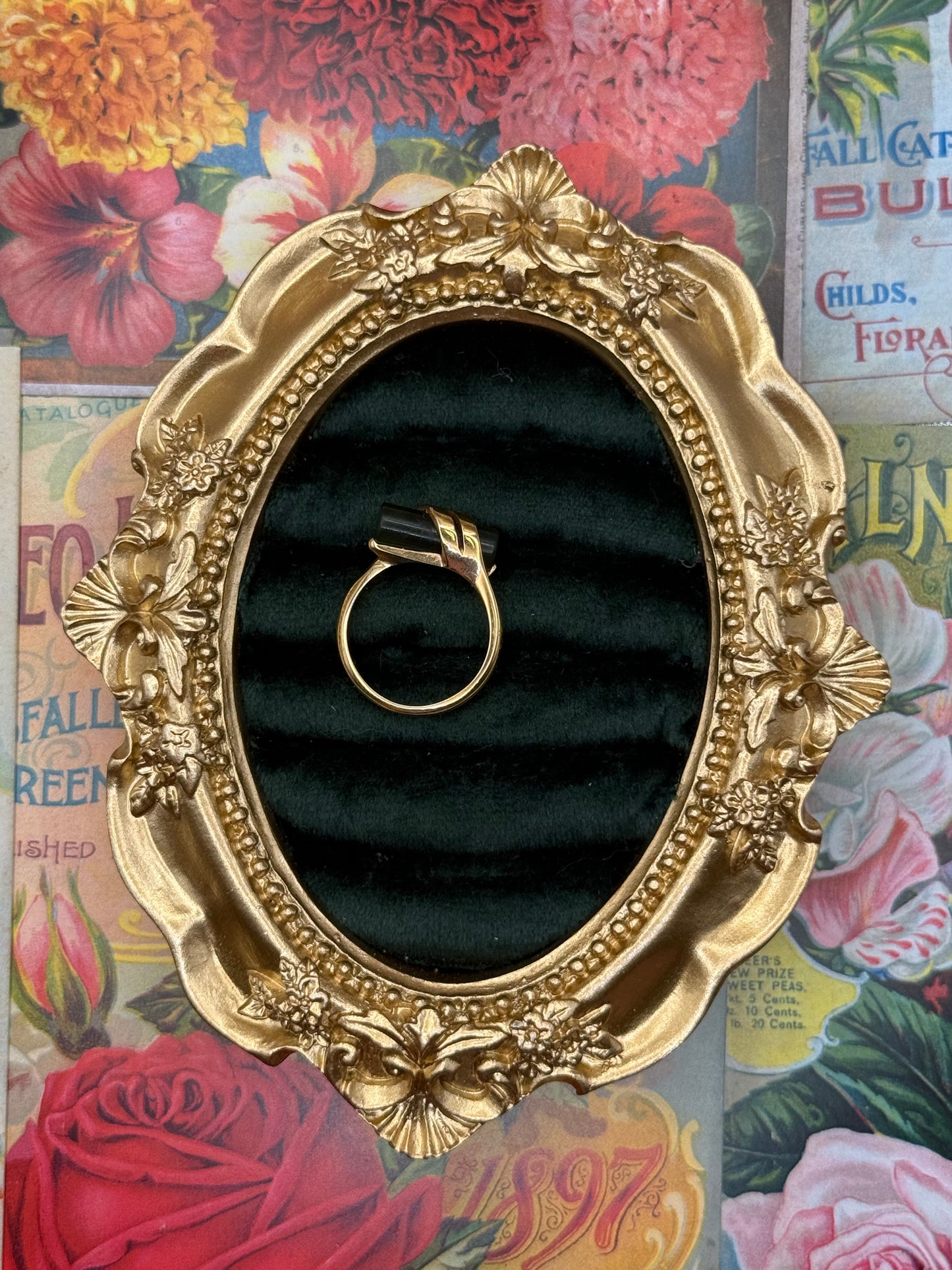 Vintage Gold Tone Avon Jade Ring Size 6