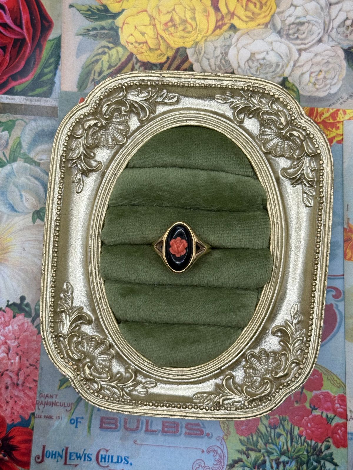 Vintage Gold Tone RARE Avon Midnight Rose Ring Size 5
