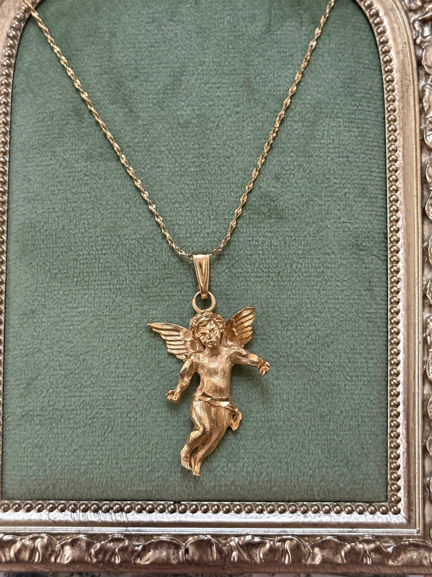 Vintage Gold Tone Cherub Necklace