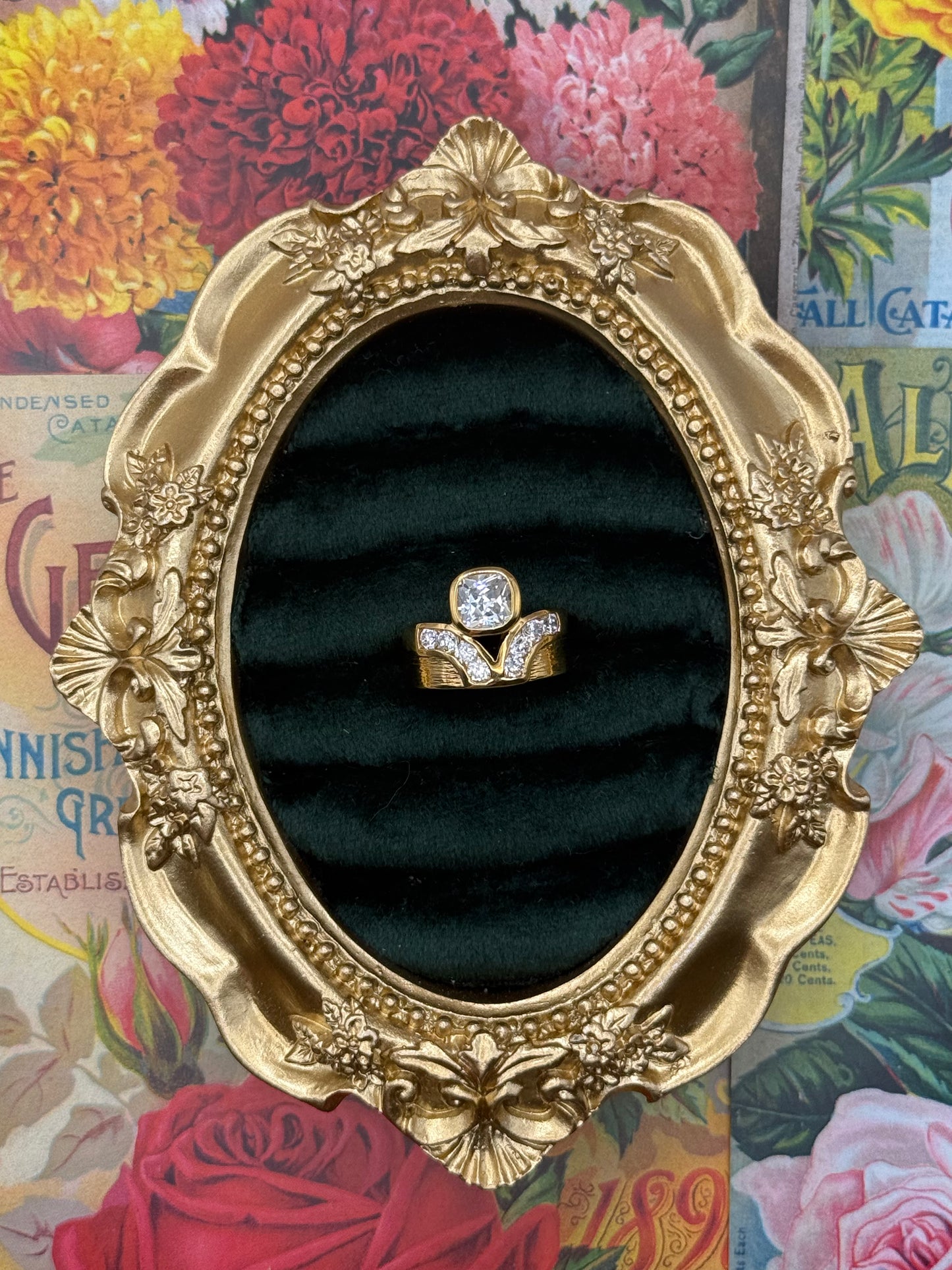 Vintage Gold Tone Old Stock Ring Size 5