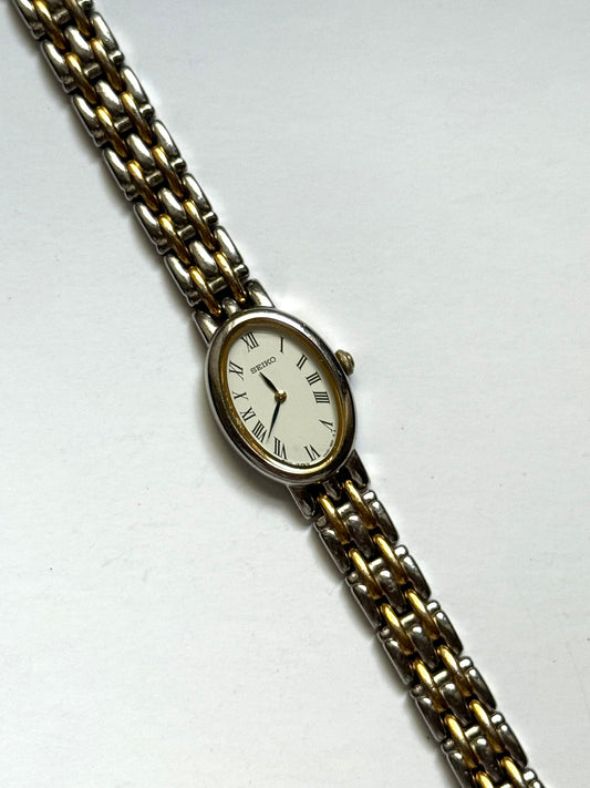 working two tone oval dial seiko watch