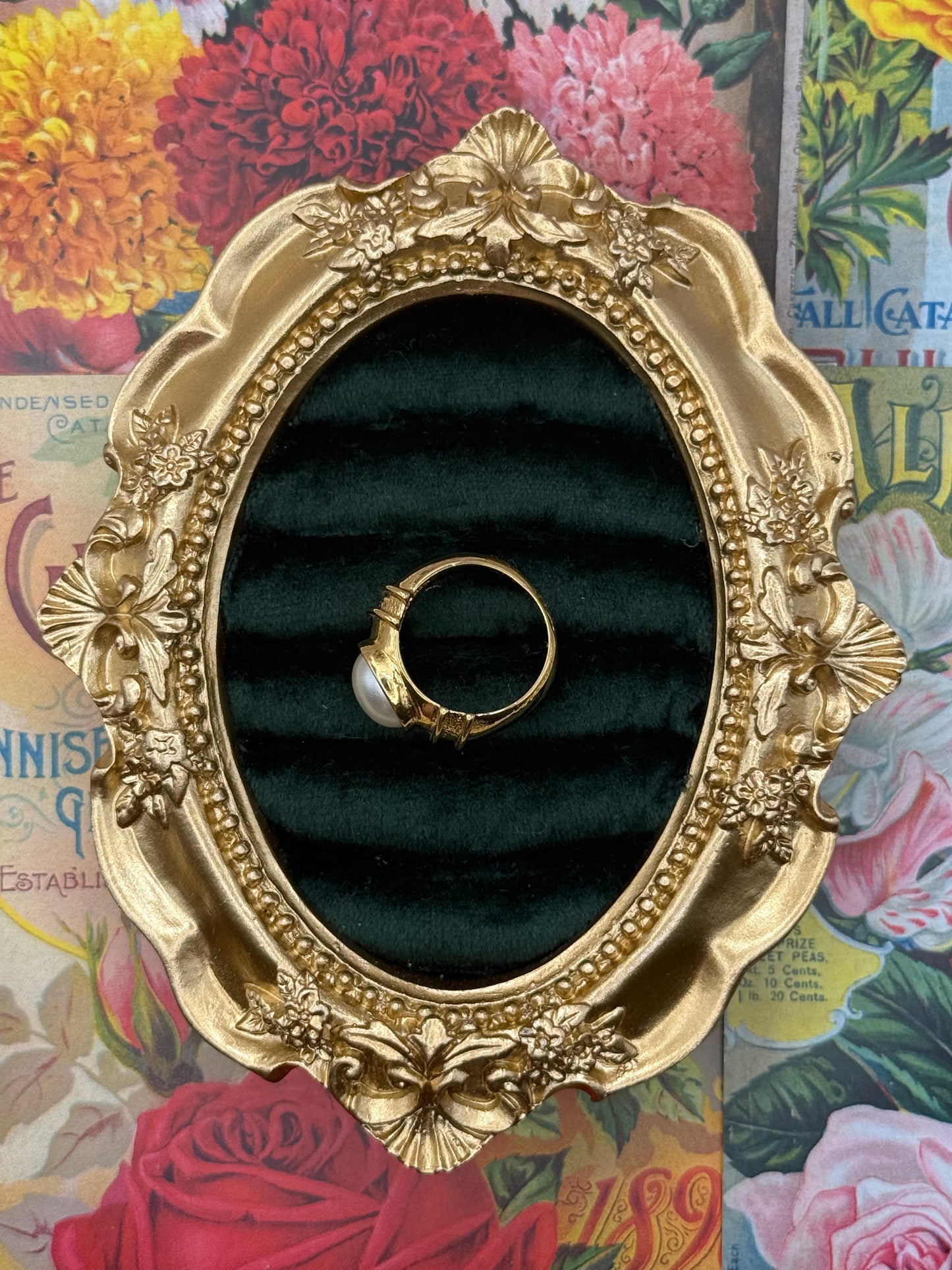 Vintage Gold Tone Pearl Ring Size 5.75
