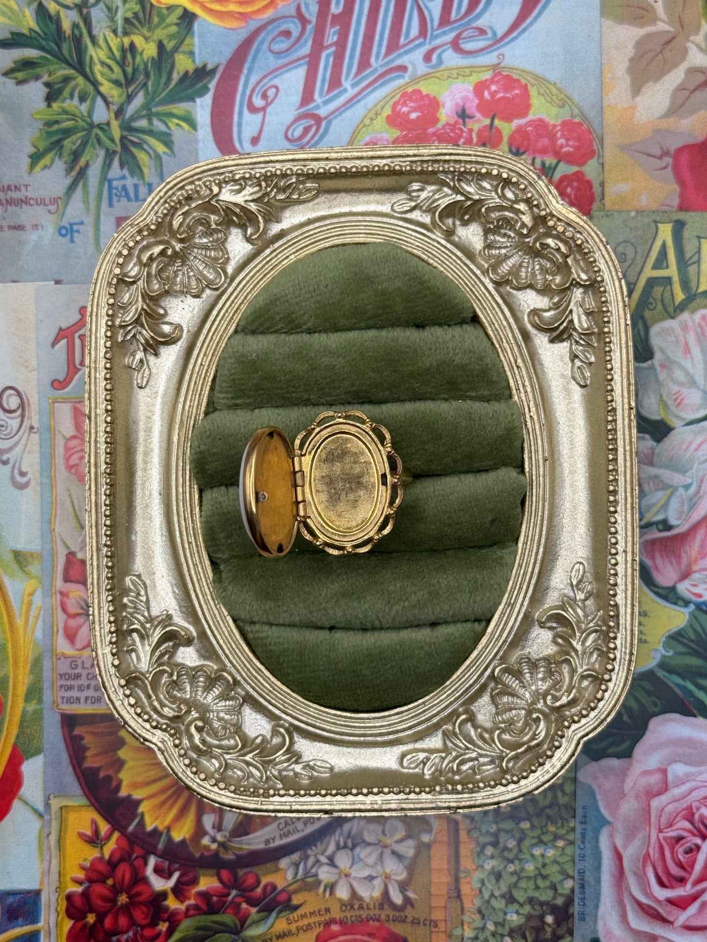Vintage Gold Tone Avon Locket Ring Size 6.5