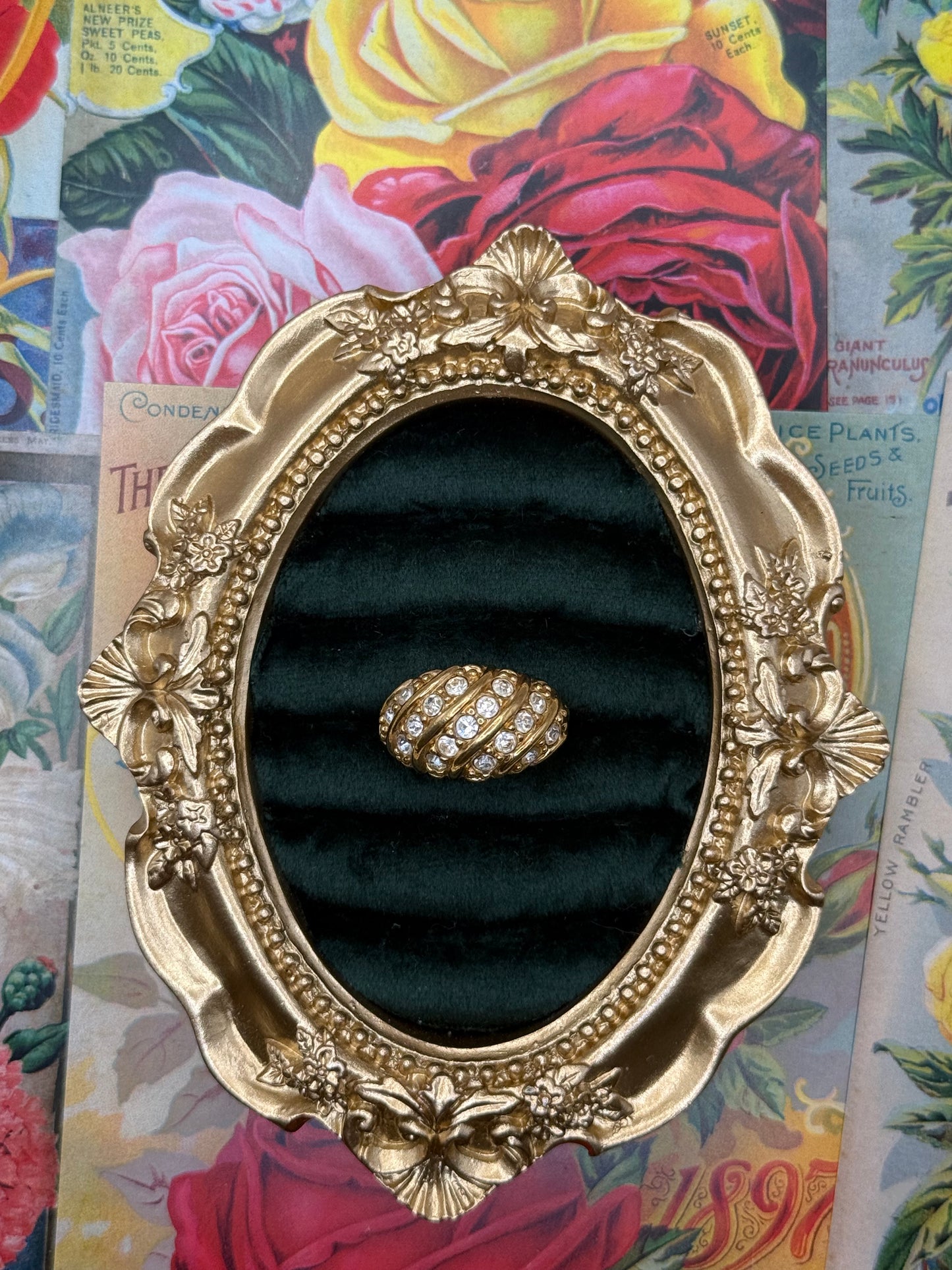 Vintage Gold Tone Avon Ring Size 8