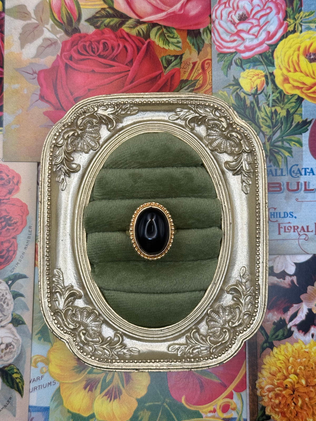 Vintage Gold Tone Black Stone Ring Size 7