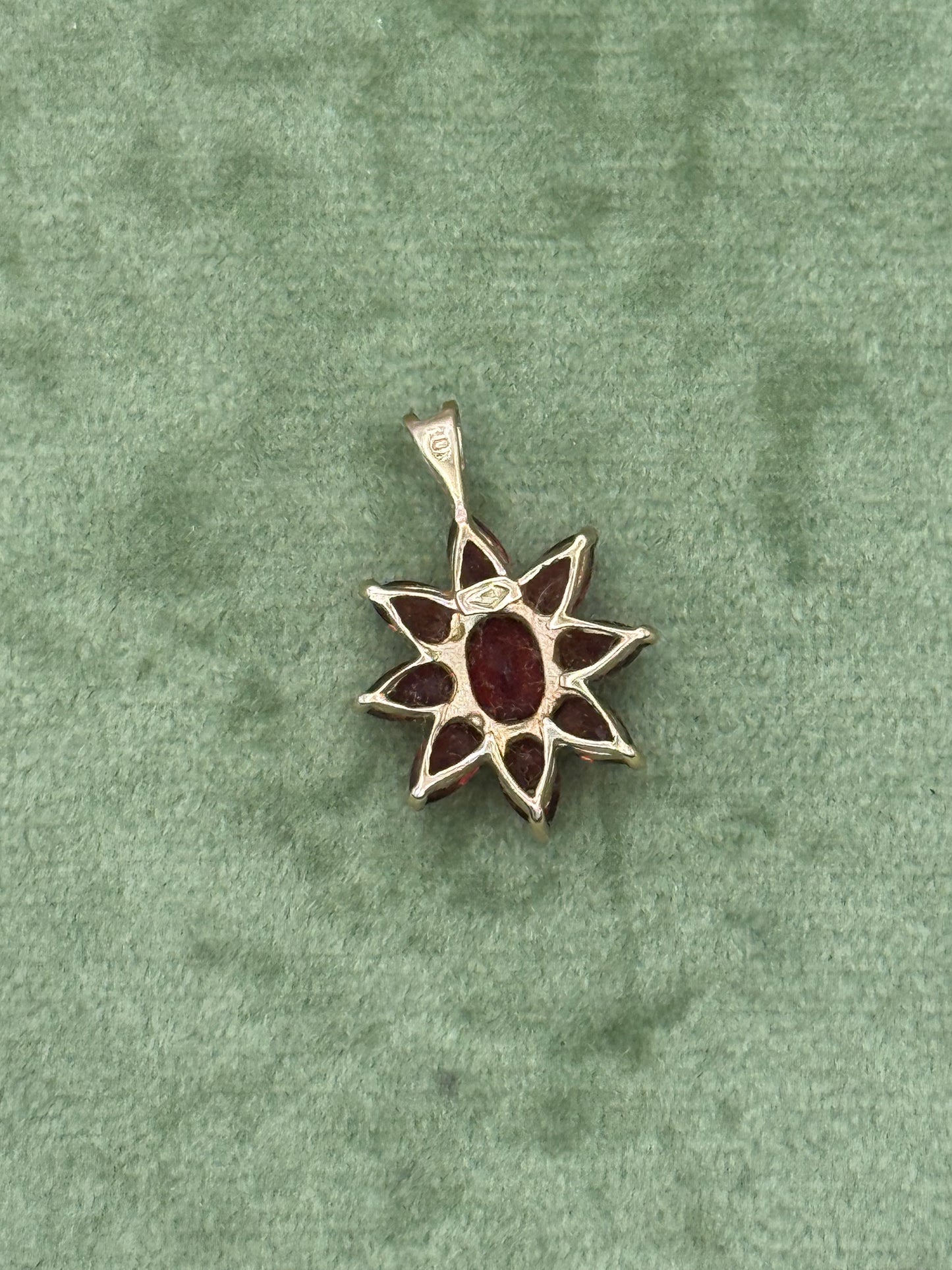 10k Solid Gold Garnet Floral Pendant