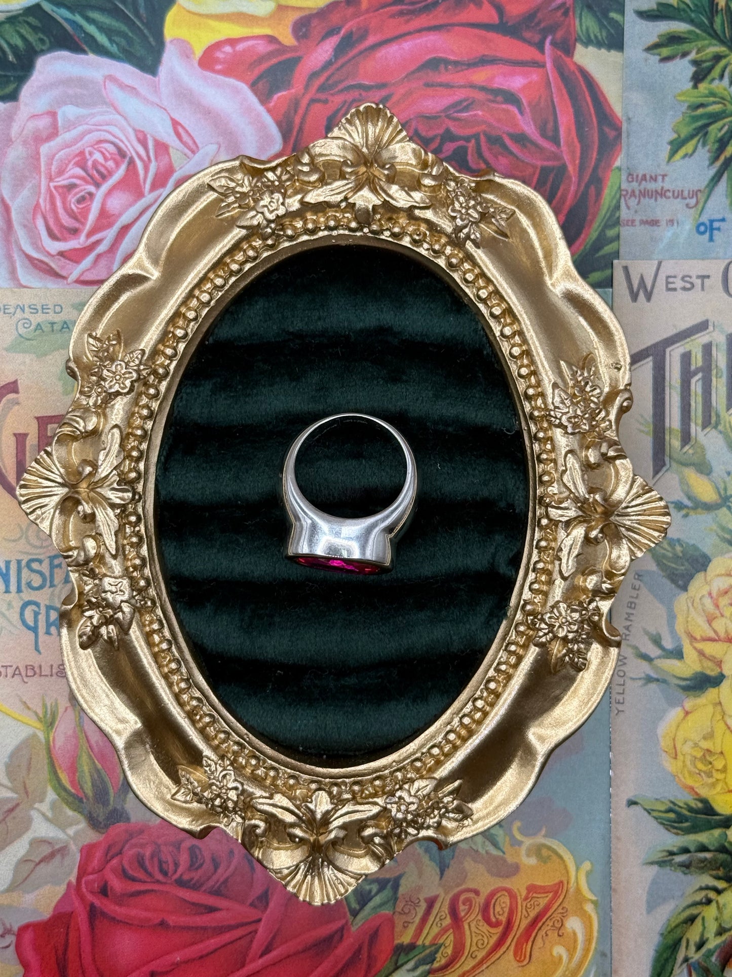 Vintage Two Tone Old Stock Bezel Ring Size 5