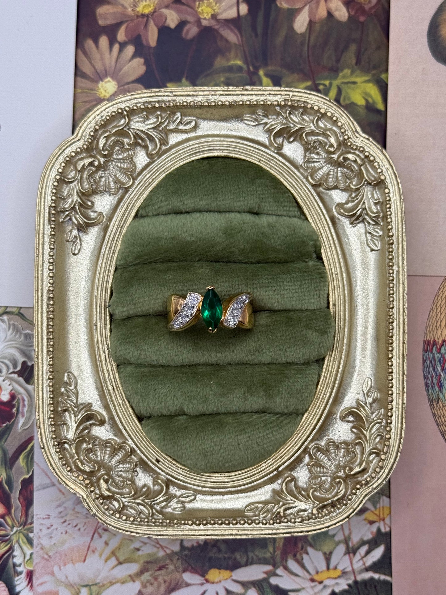 Vintage Gold Tone Ring Size 6.25