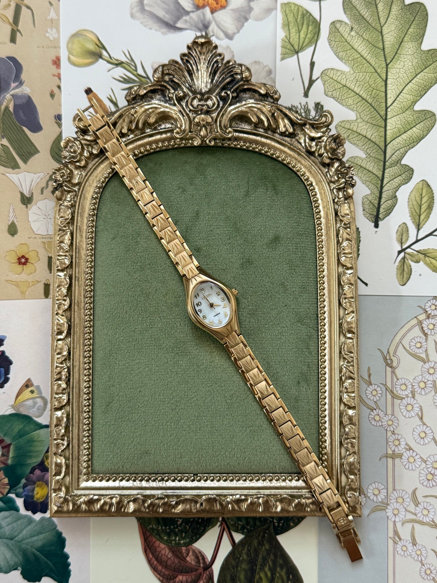 Working Vintage Gold Tone Watch