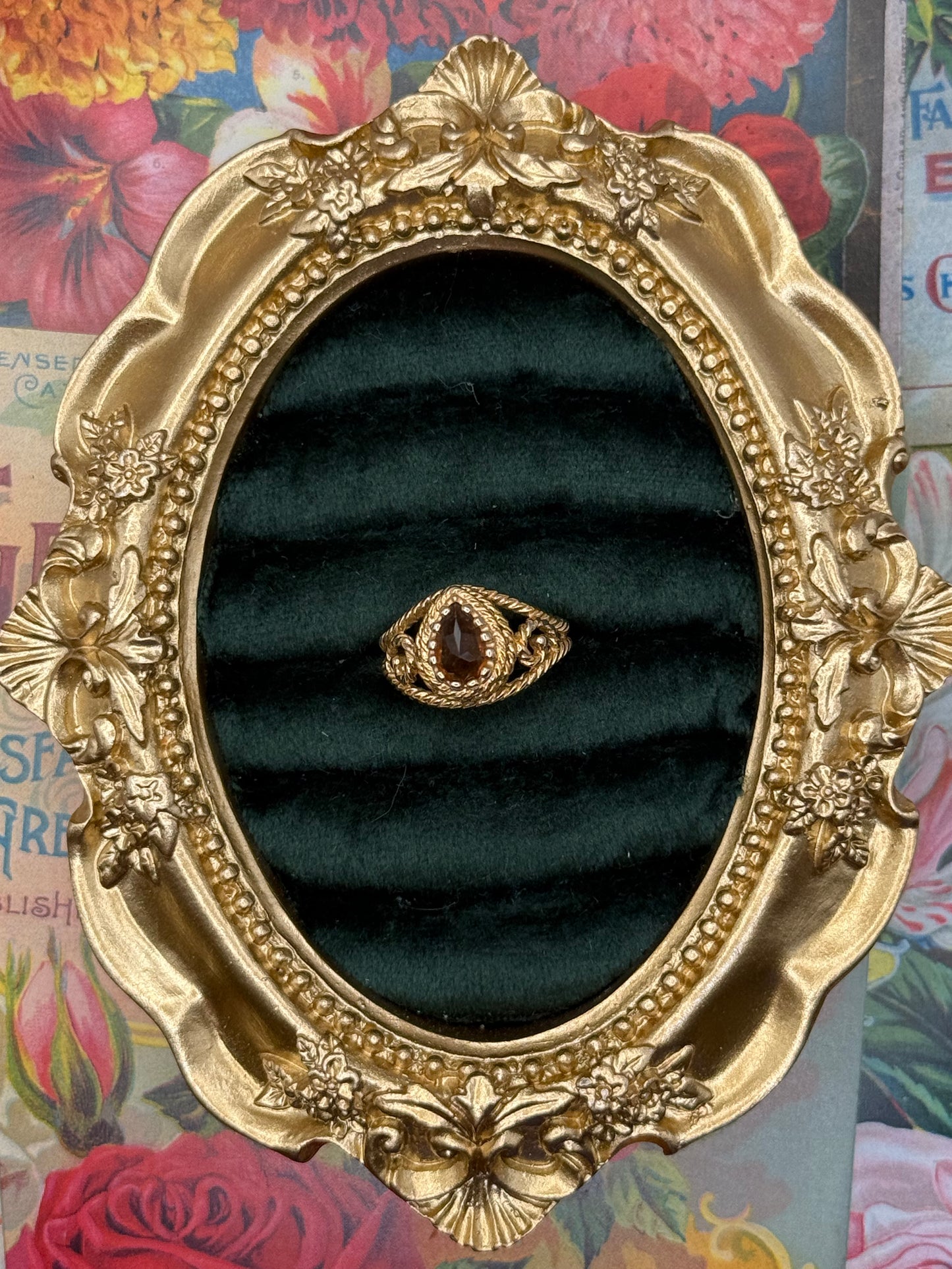 Vintage Gold Tone Avon Ring Size 6