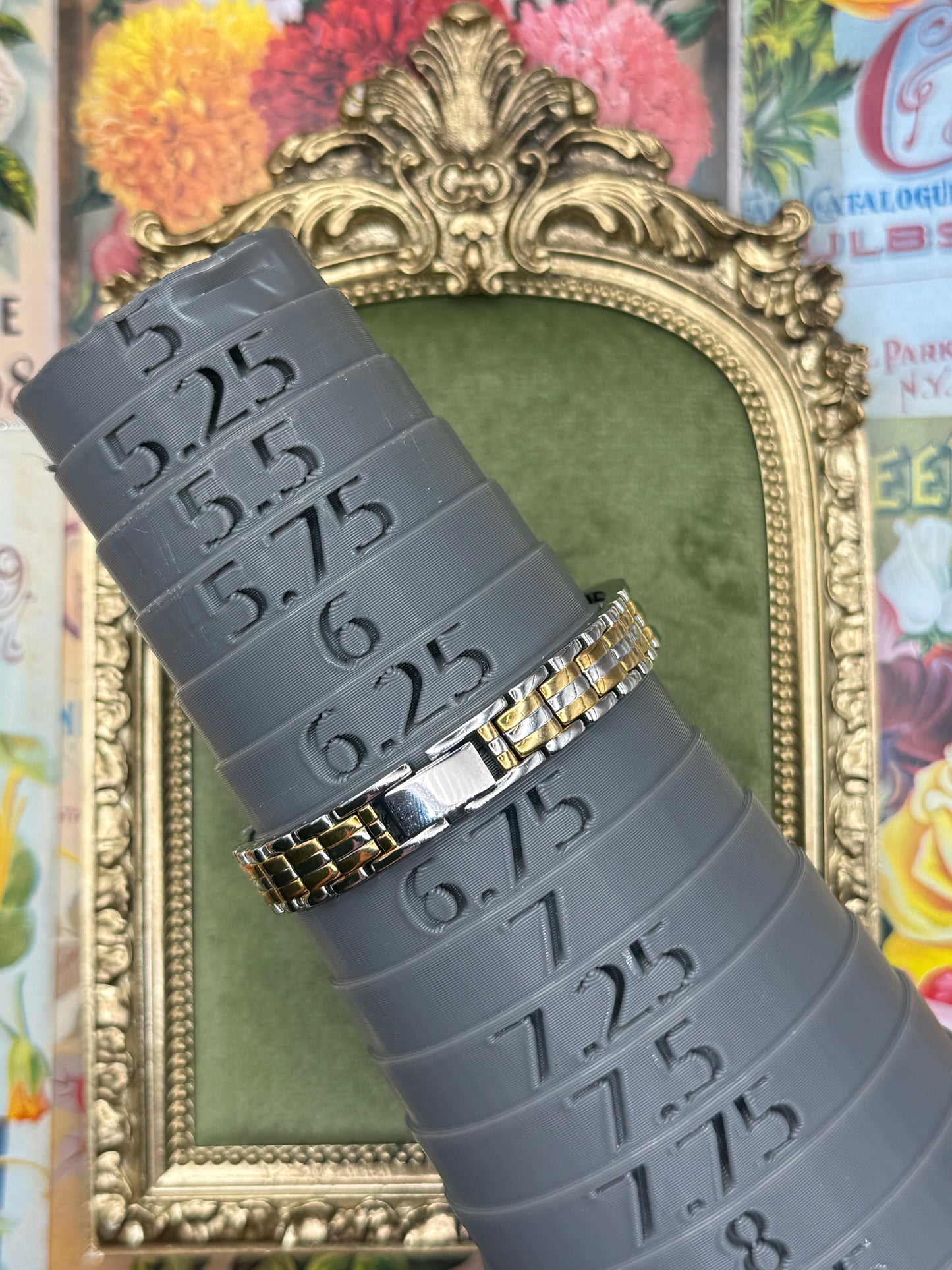 Working Vintage Two Tone Blue Dial Watch 6.5”