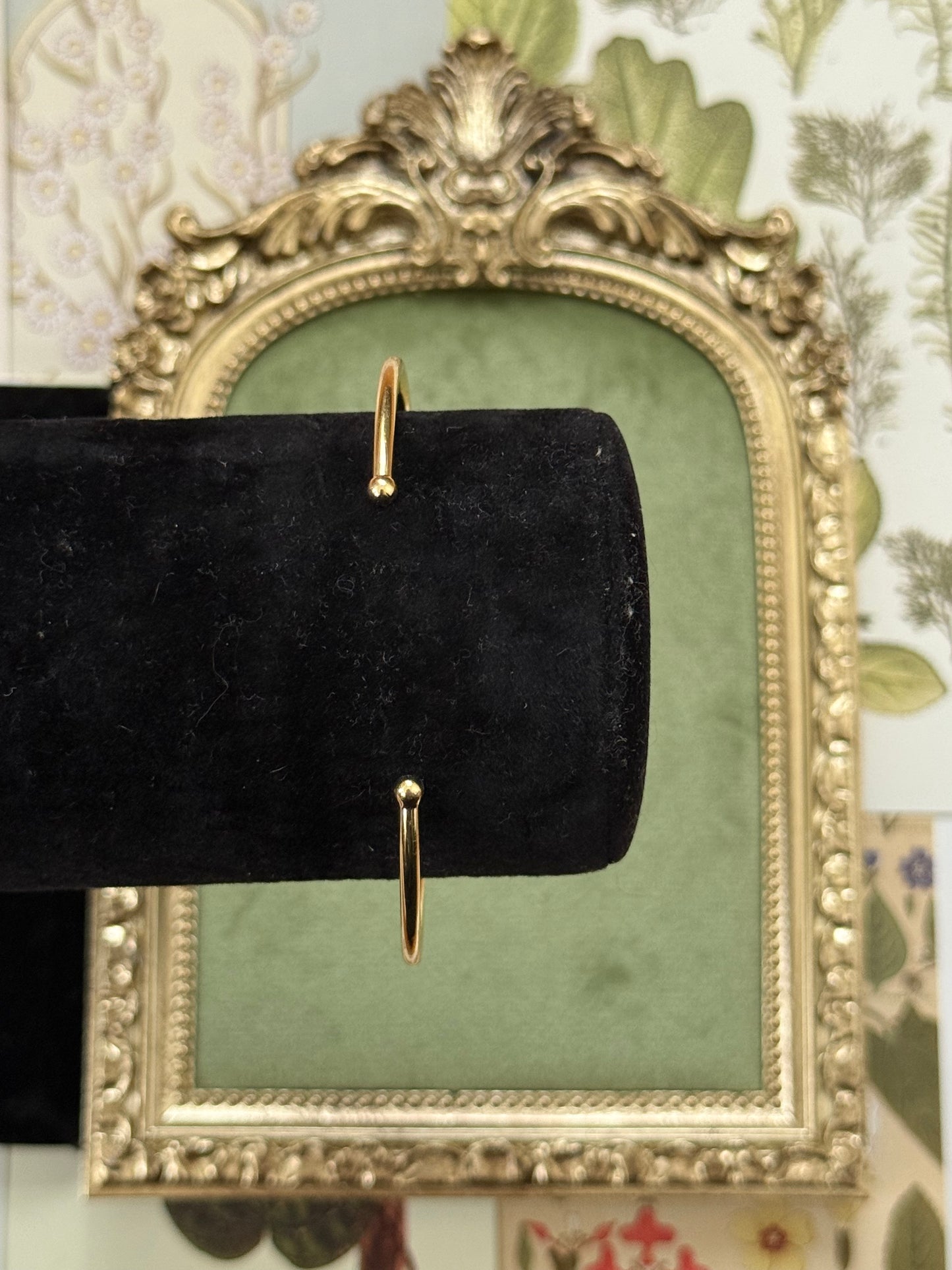 Vintage Gold Tone Cuff Bracelet