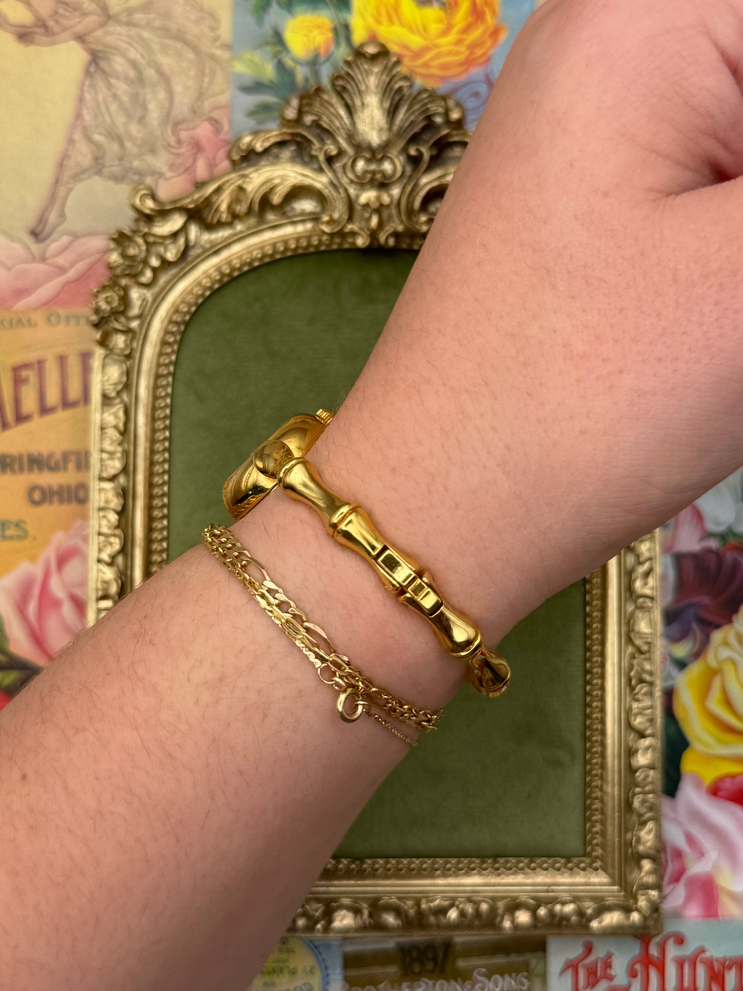 Working Vintage Gold Tone Bamboo Style Watch
