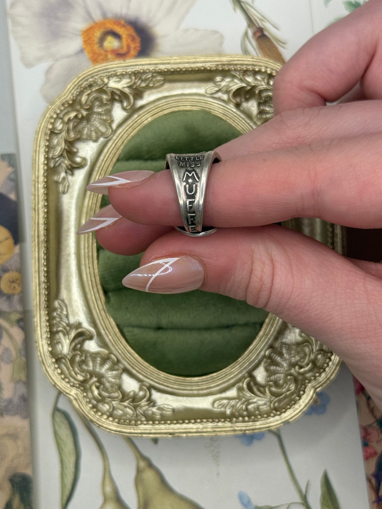 Vintage Sterling Silver Miss Muffett Spoon Ring Size 6