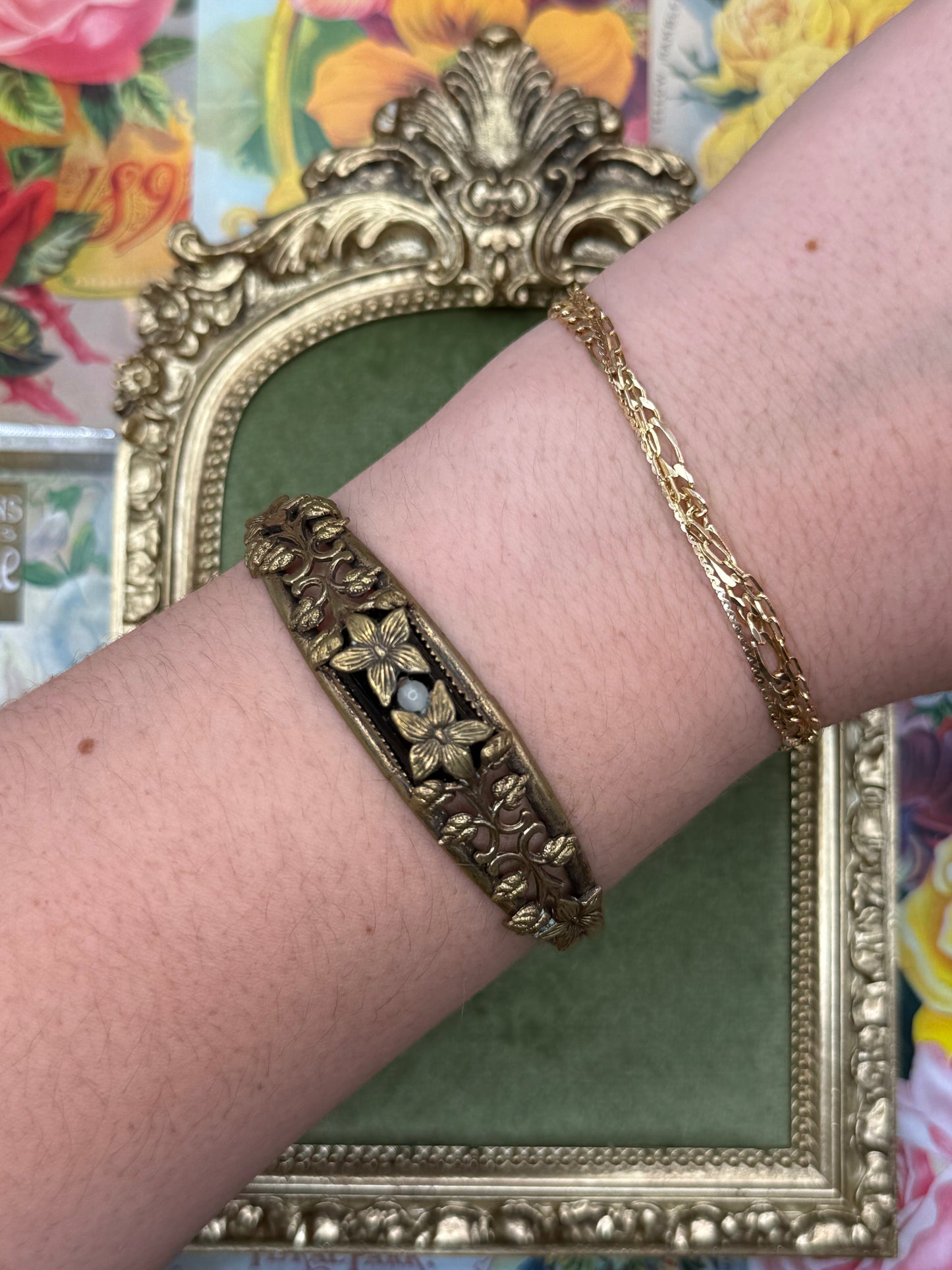 Vintage Gold / Brass Tone Victorian Revival Floral Bangle 8”