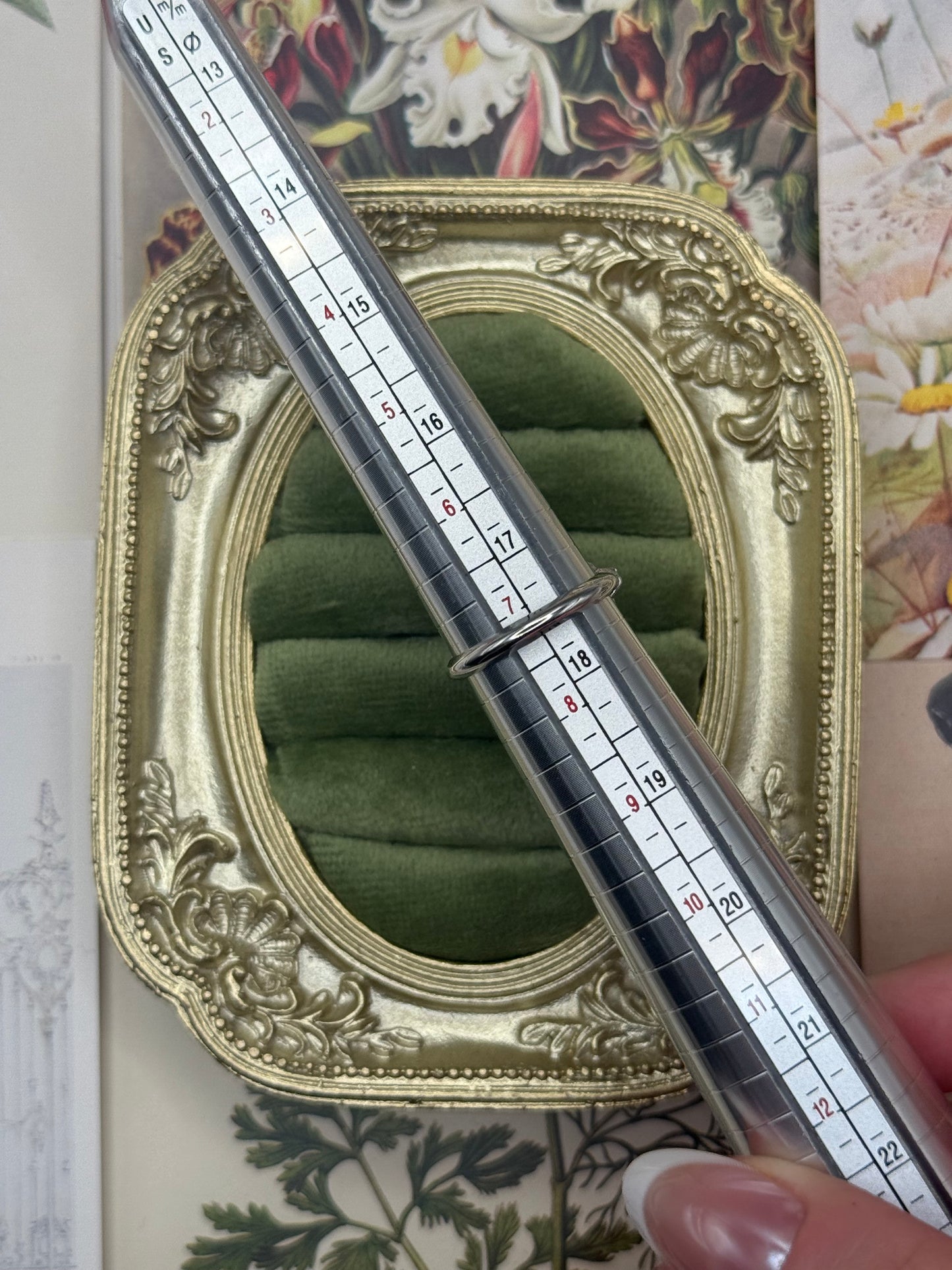 Vintage Silver Tone Avon Ring Size 7.25