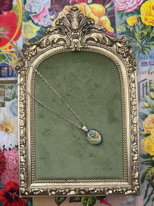 Vintage Silver Tone Iridescent Flower Necklace 18”