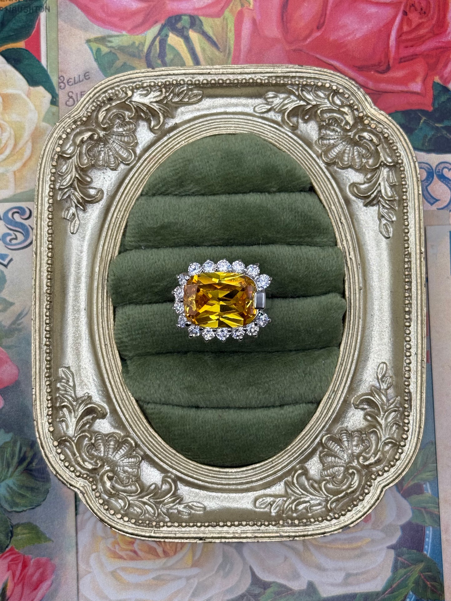 Vintage Silver Tone Old Stock Gemstone Ring Size 8