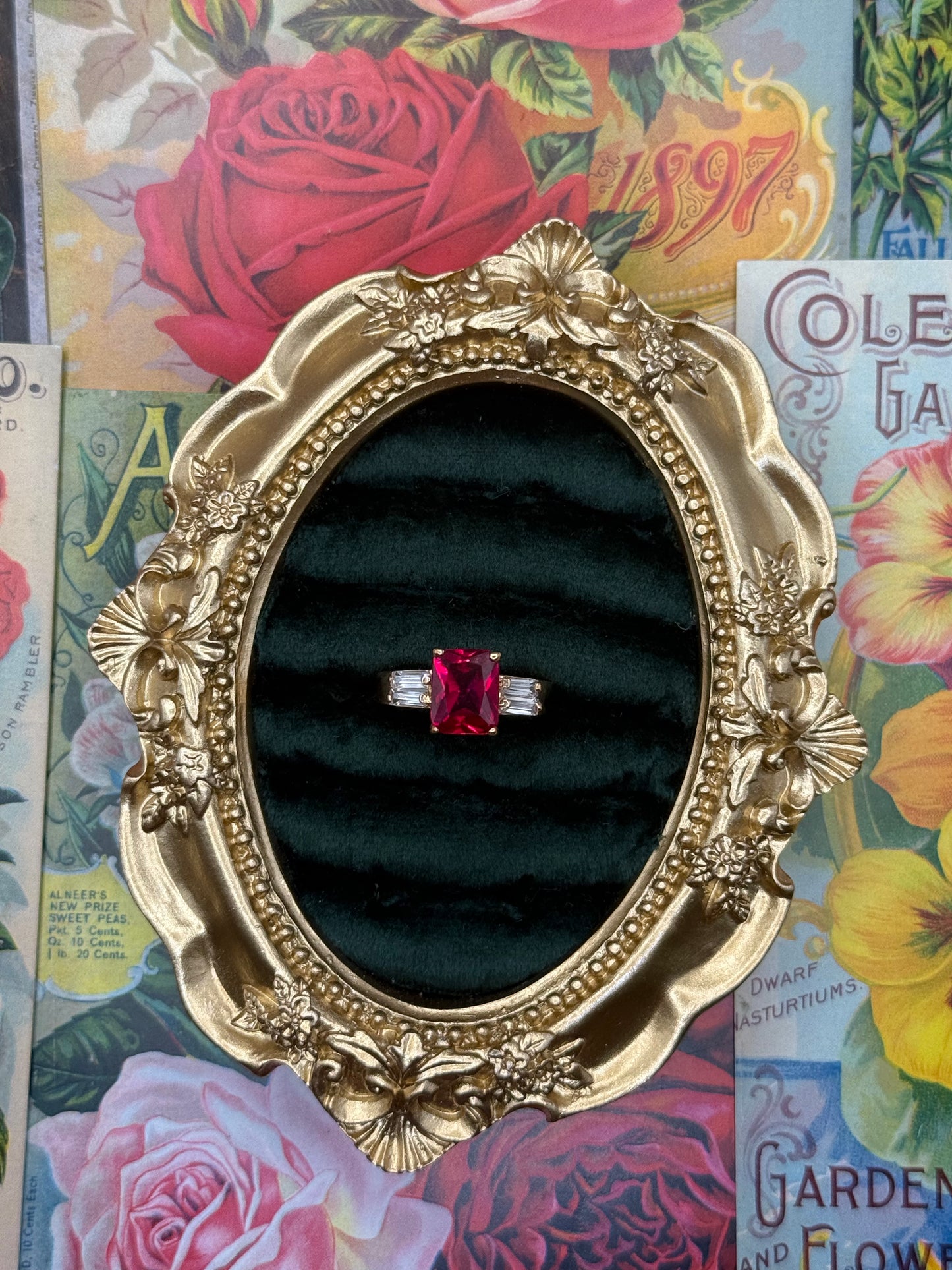 Vintage Gold Tone Old Stock Gemstone Ring Size 9