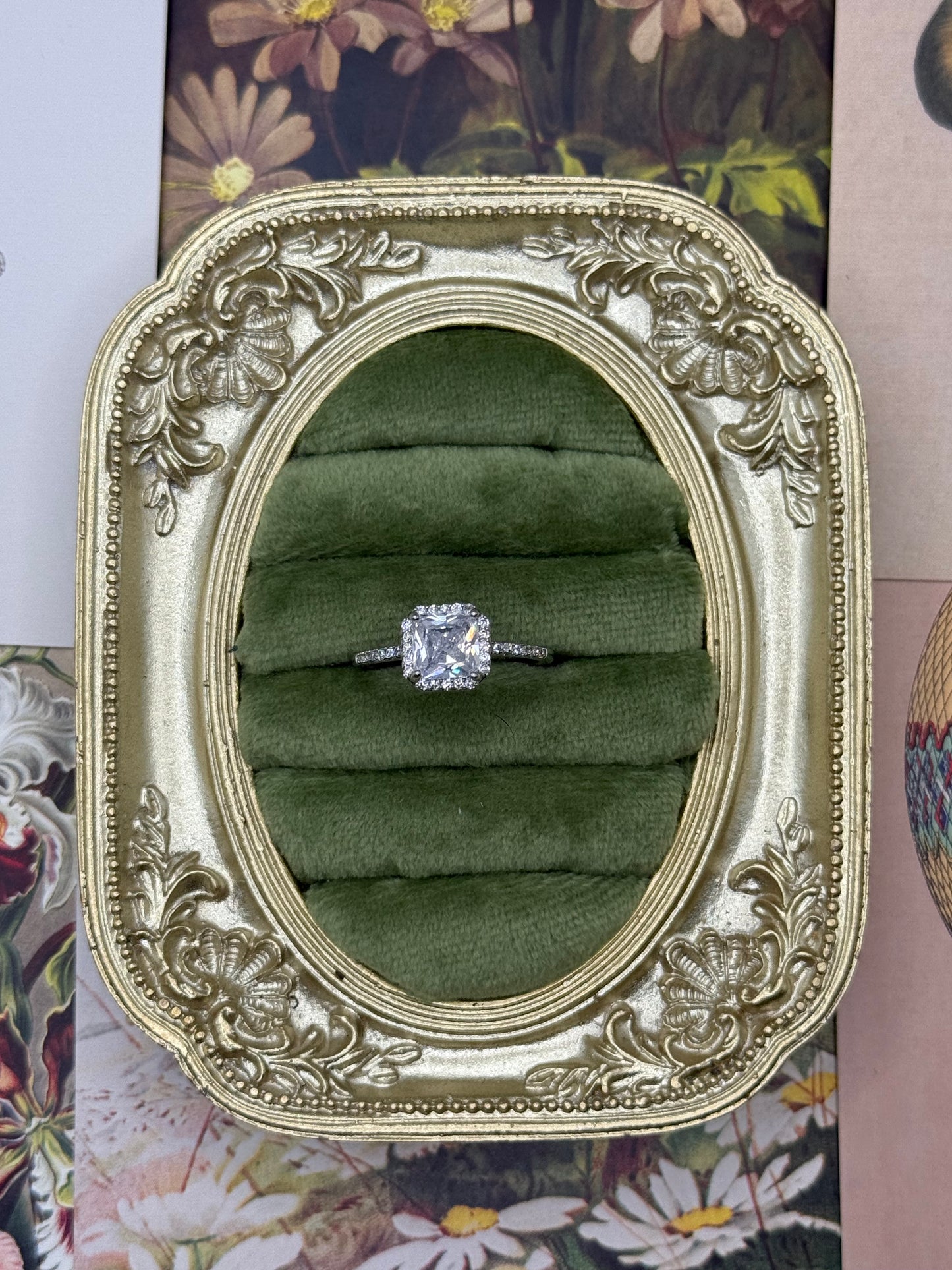 Vintage Silver Tone Ring Size 9