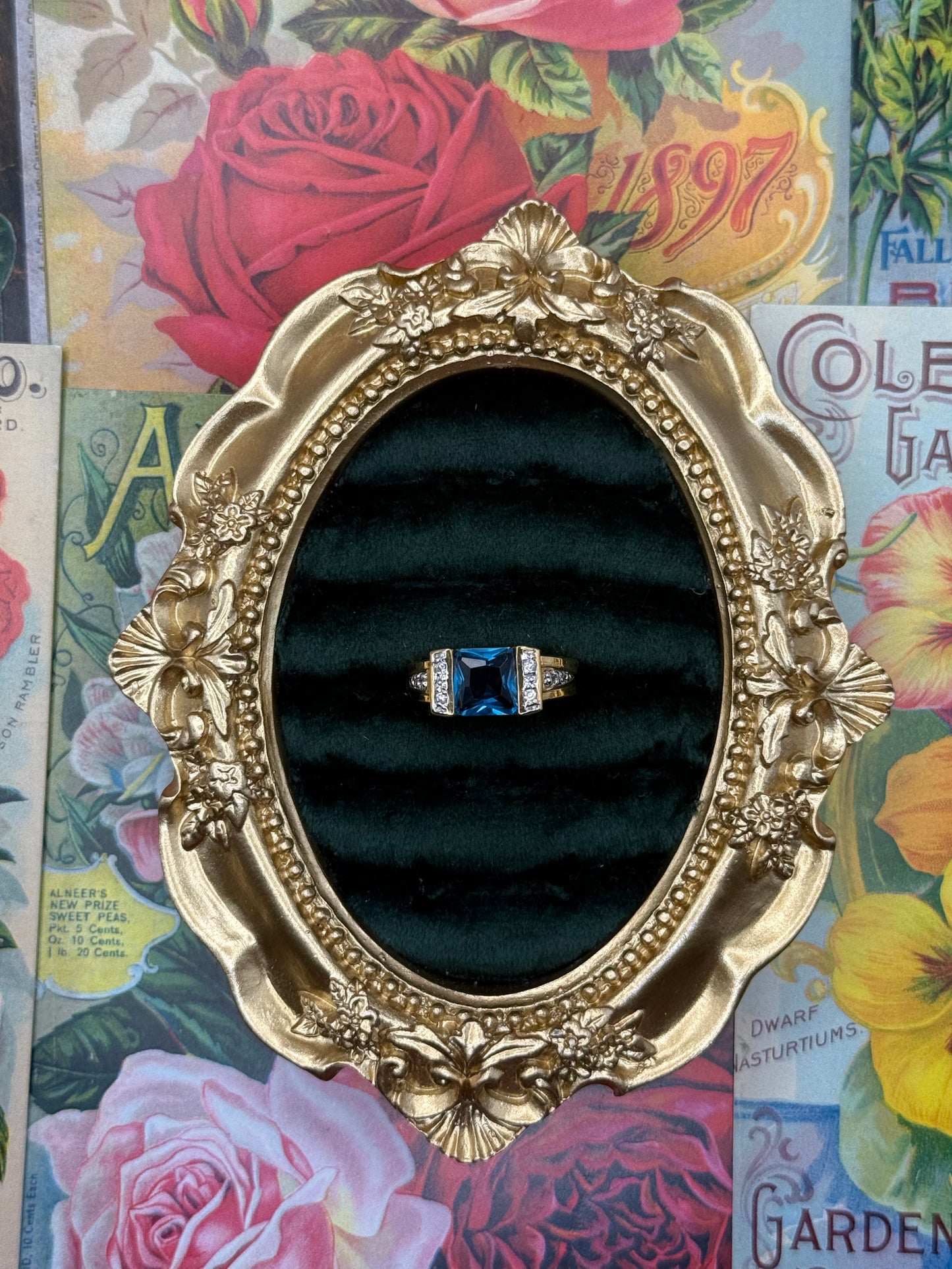 Vintage Gold Tone Old Stock Ring Size 7