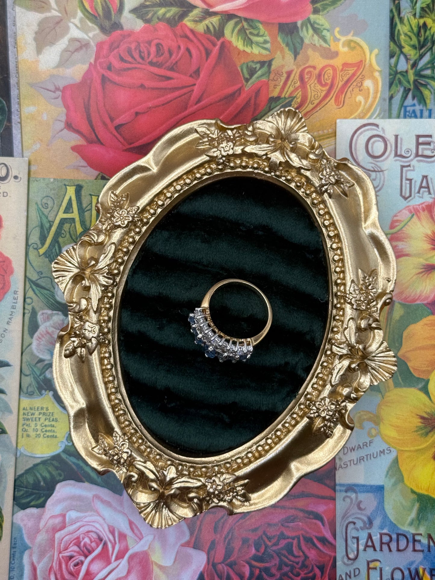 Vintage Gold Tone Old Stock Ring Size 5