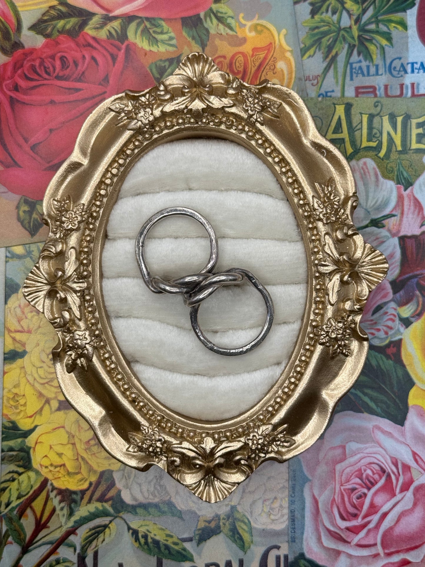 Sterling Silver Interlocking Knot Ring Size 7
