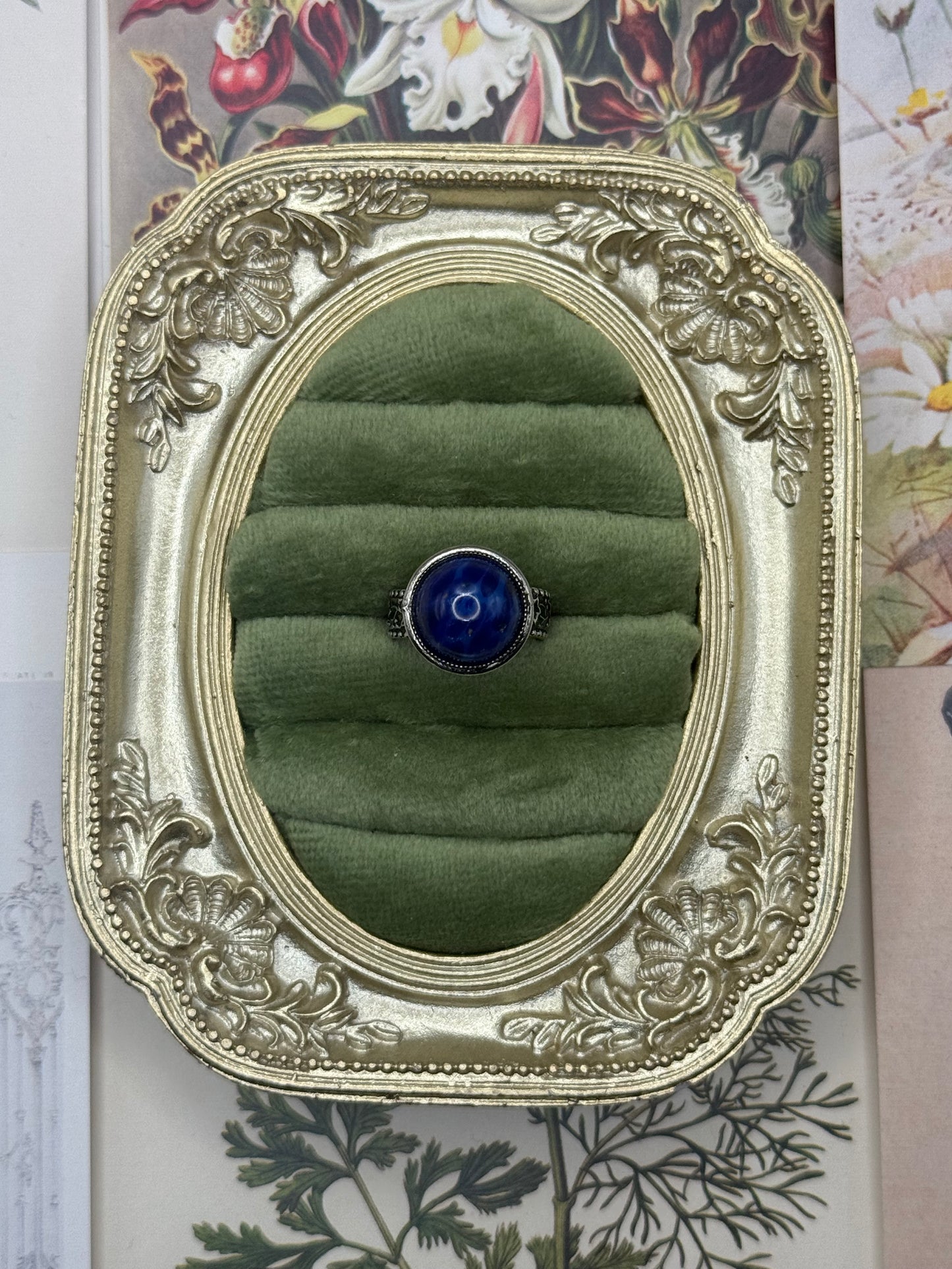 Vintage Silver Tone Adjustable Ring Size 6 (currently)