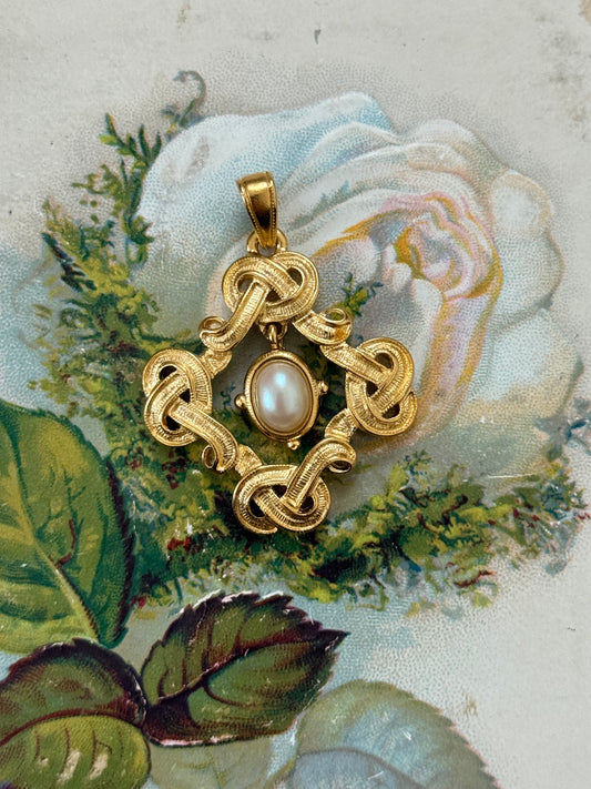 gold tone pearl dangle pendant