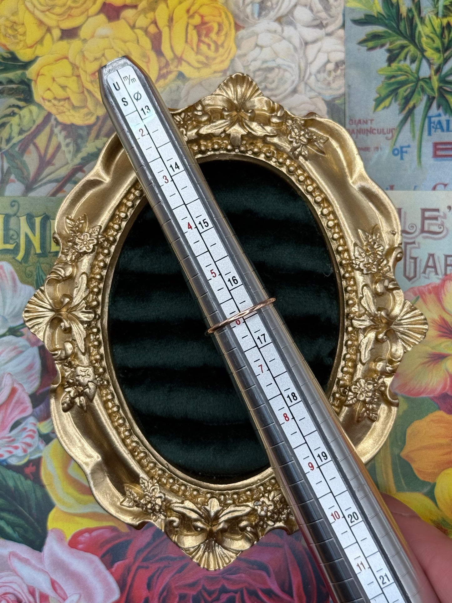 9k Rose Gold Peridot Cabochon Ring Size 6