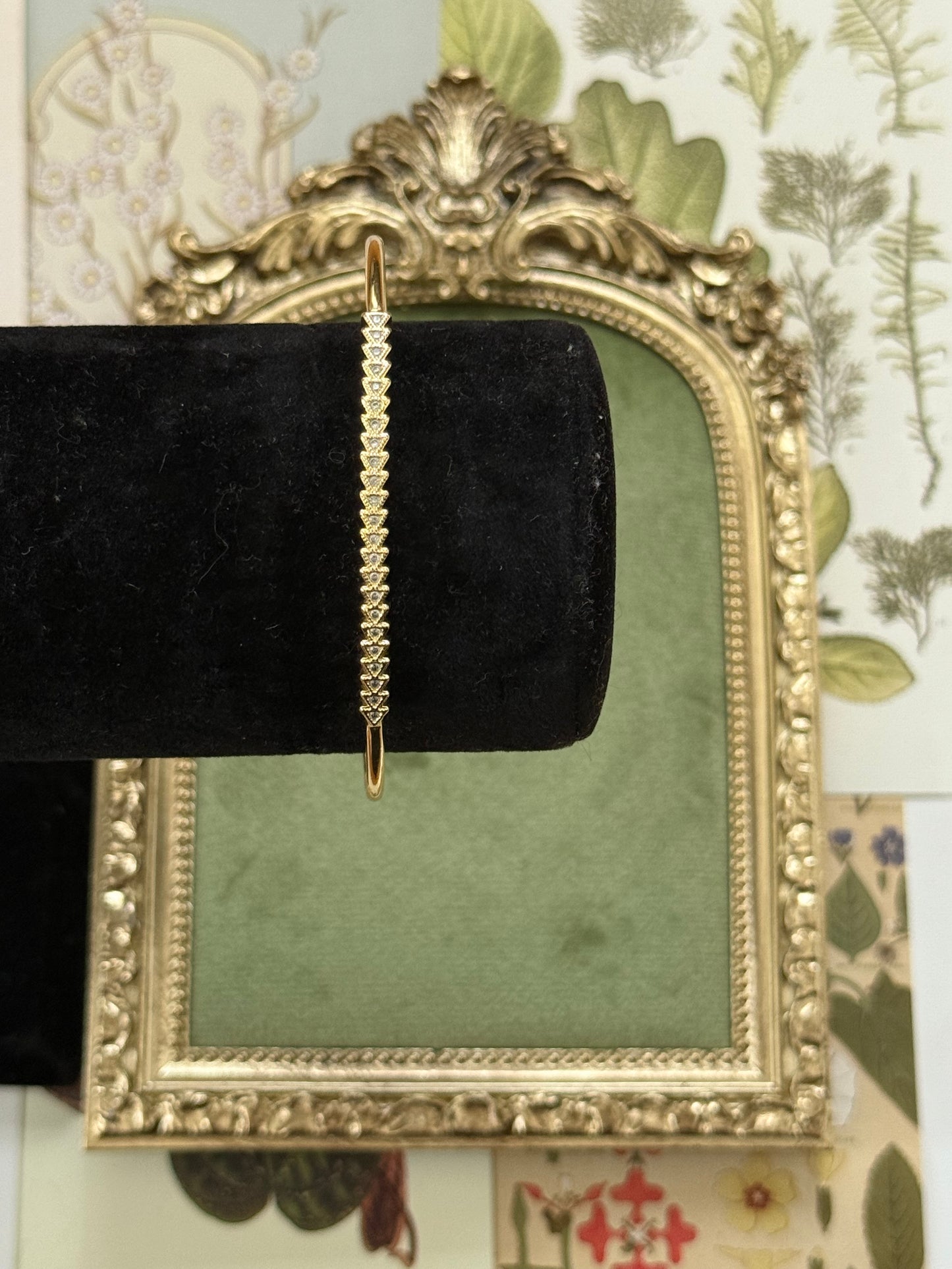 Vintage Gold Tone Cuff Bracelet