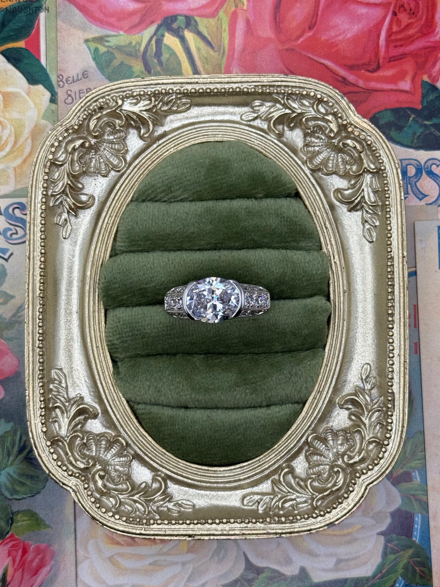 Vintage Silver Tone Old Stock Gemstone Ring Size 9
