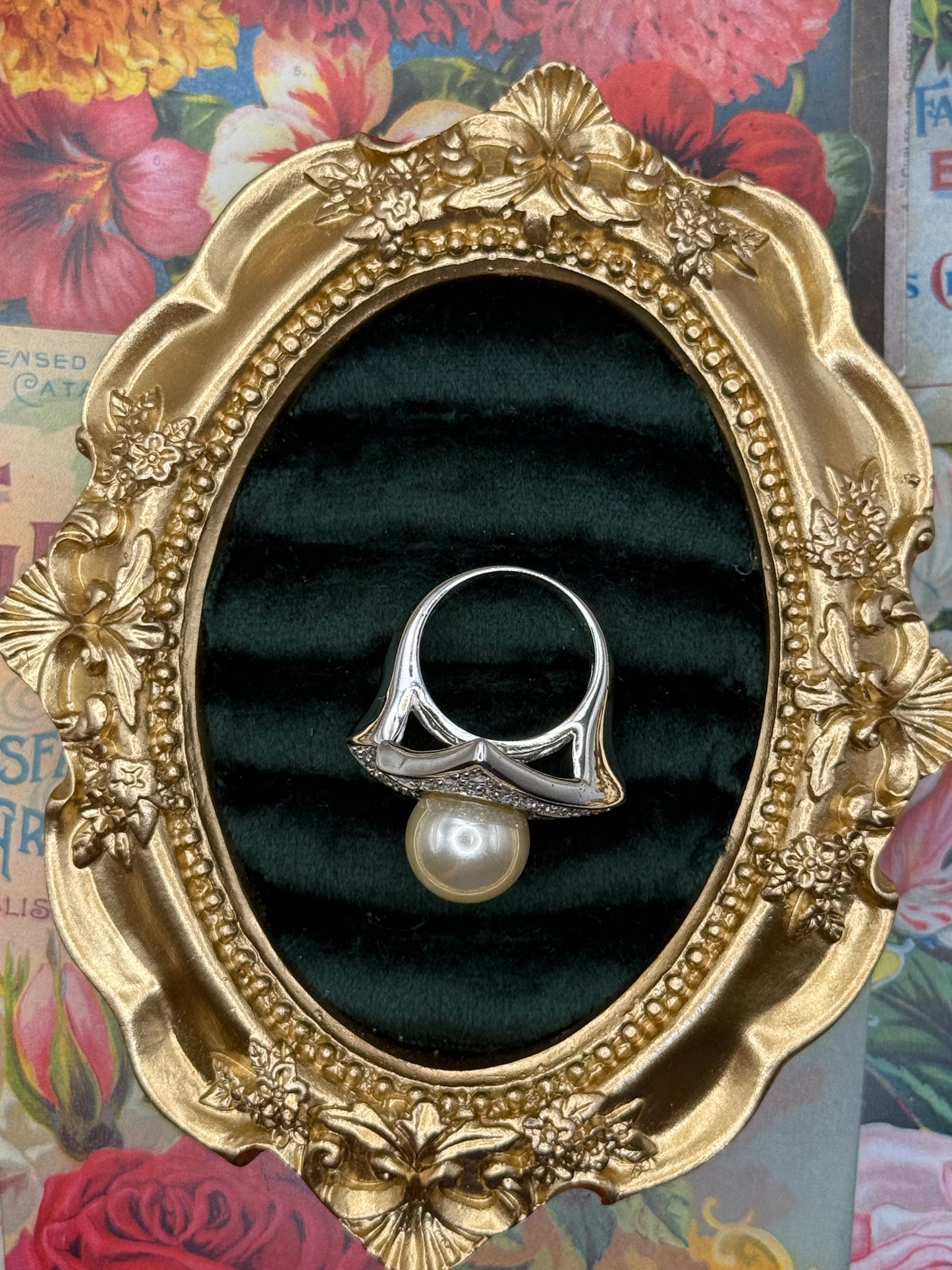 Vintage Silver Tone Old Stock Pearl Ring Size 6